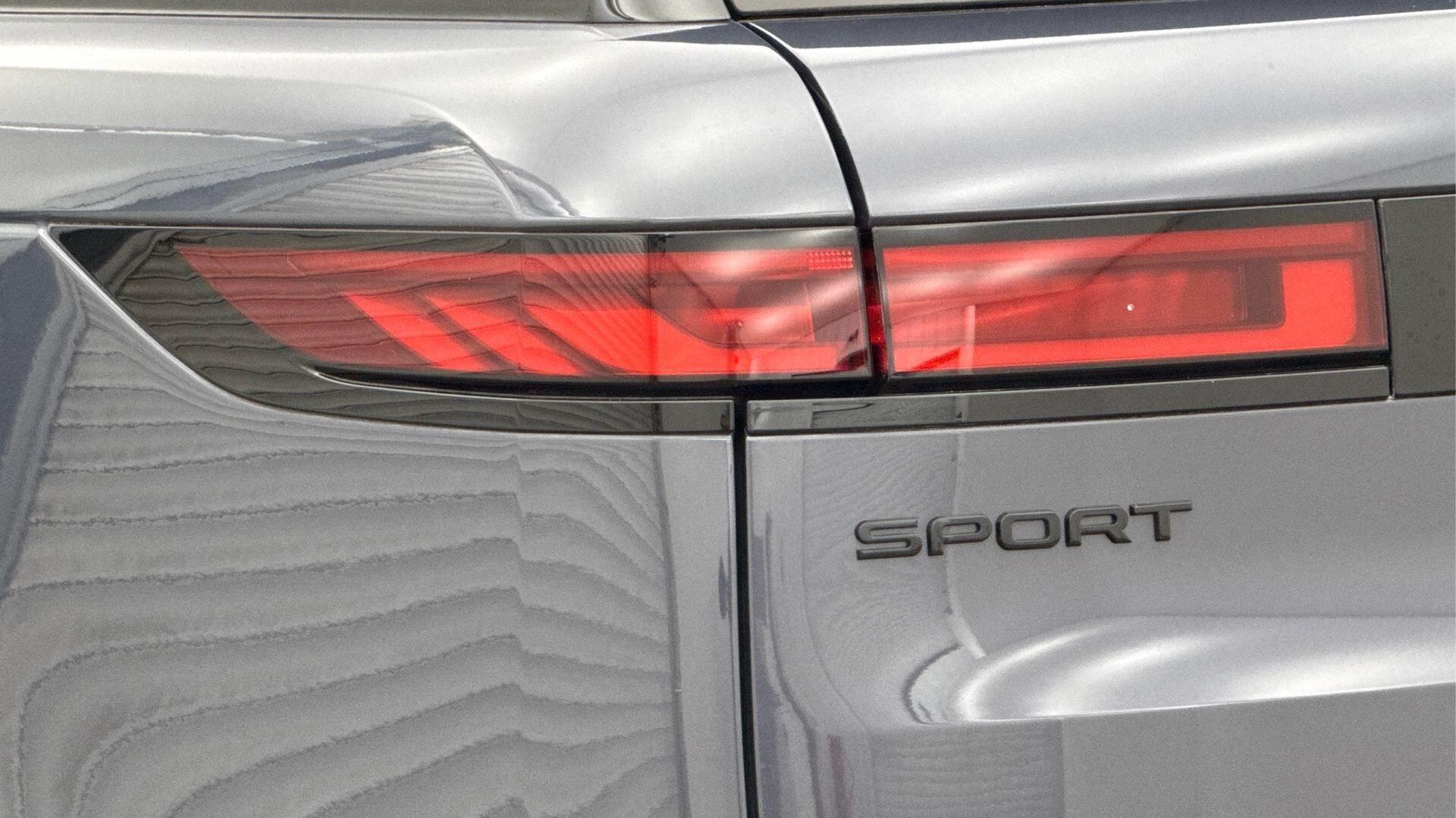 Land Rover Range Rover Sport view 19