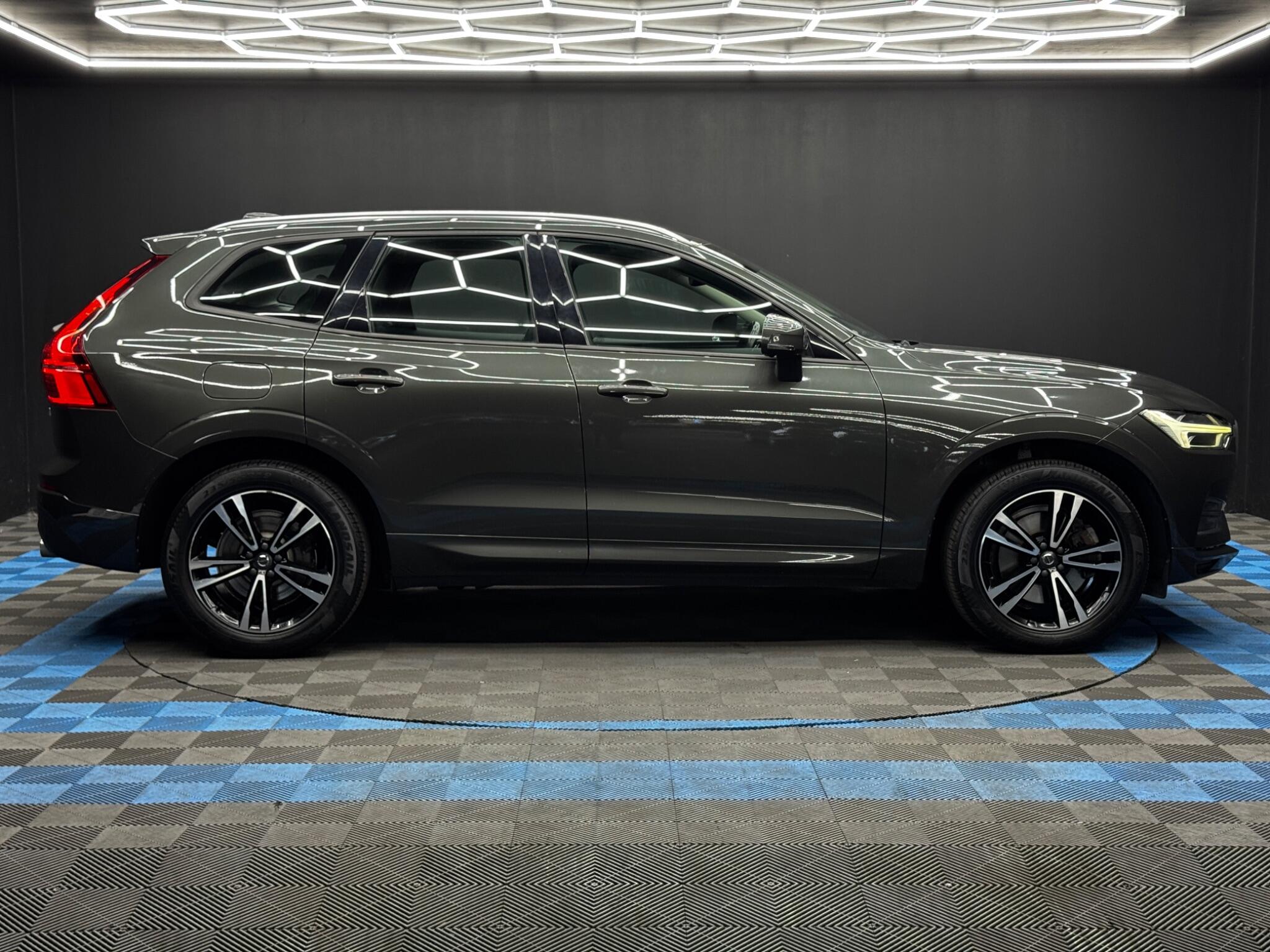 Volvo XC60 view 4
