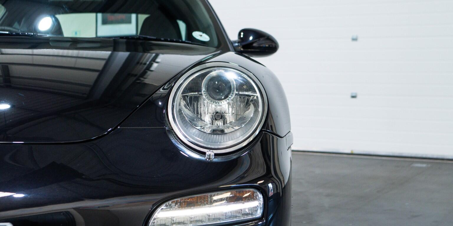 Porsche 911 view 35