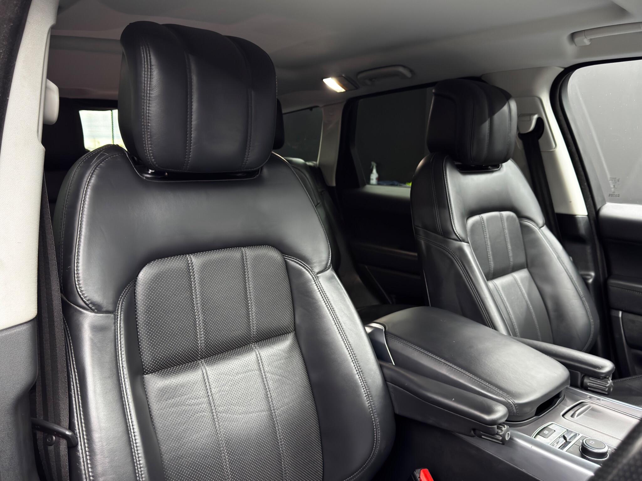 Land Rover Range Rover Sport view 12