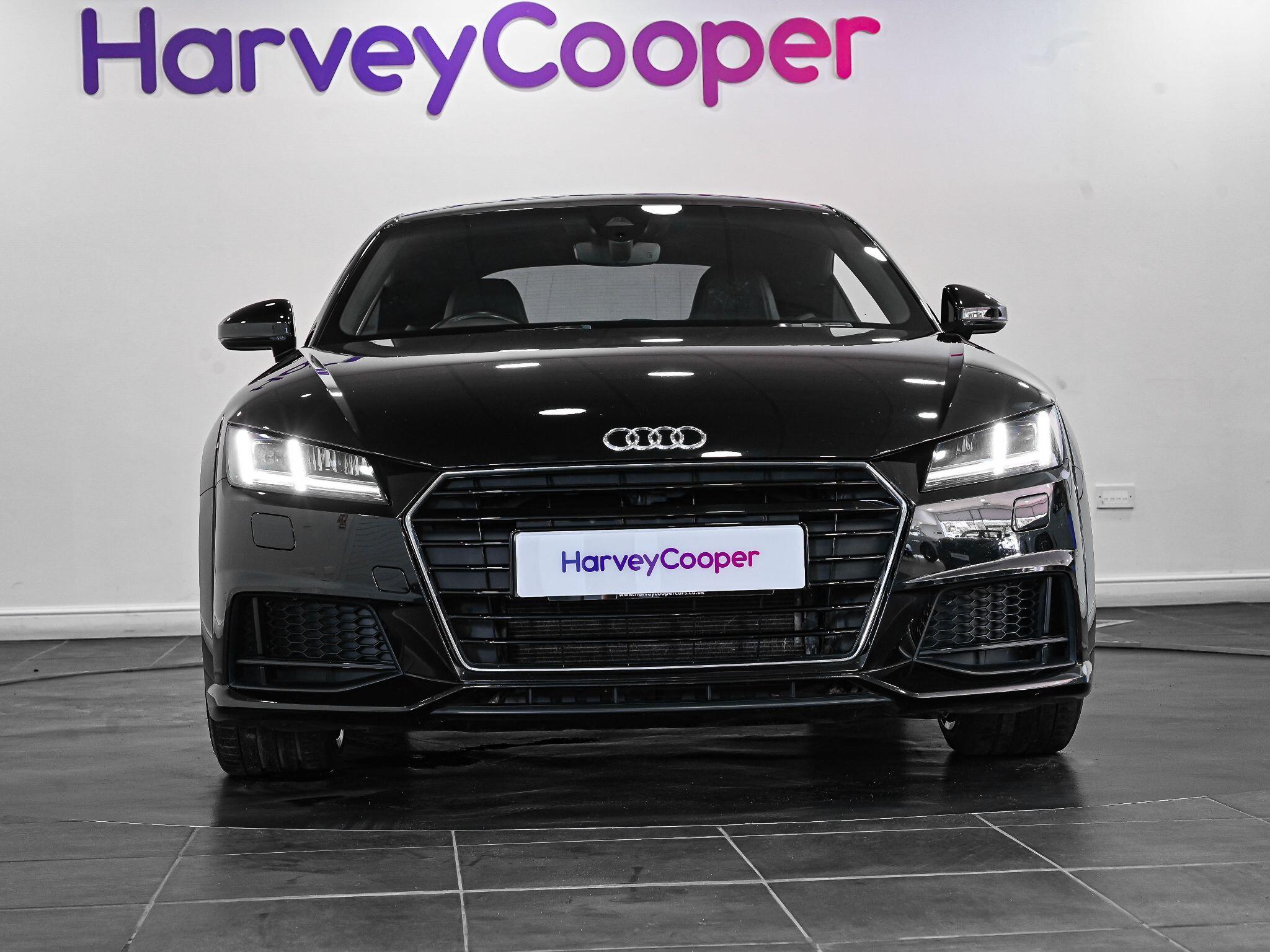 Audi TT view 13