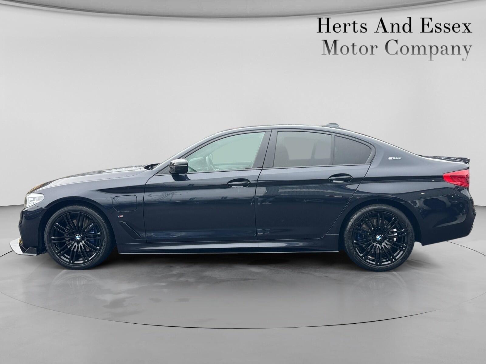 BMW 5 Series view 5