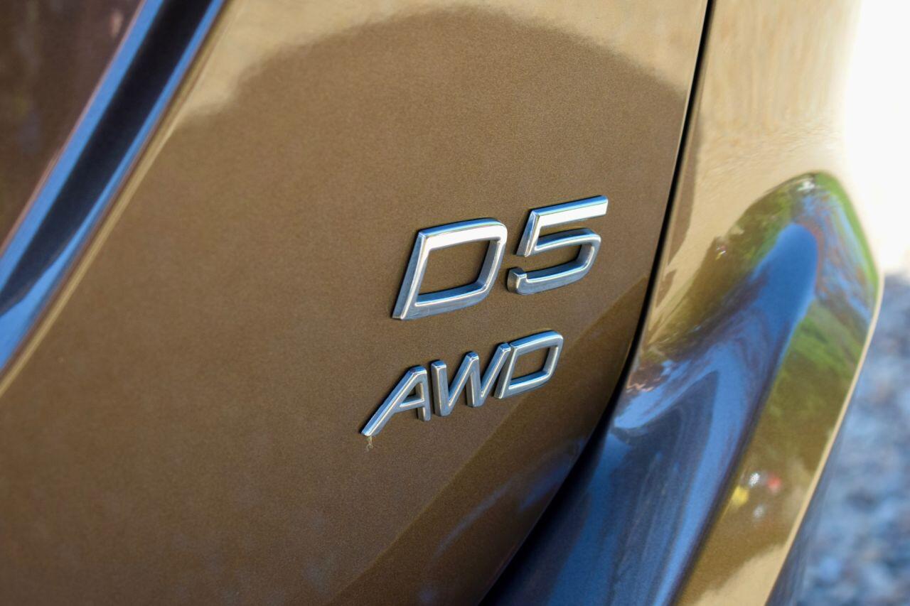 Volvo XC60 view 10