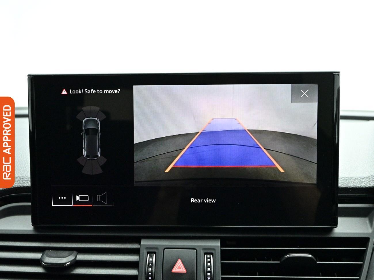 Audi Q5 view 9