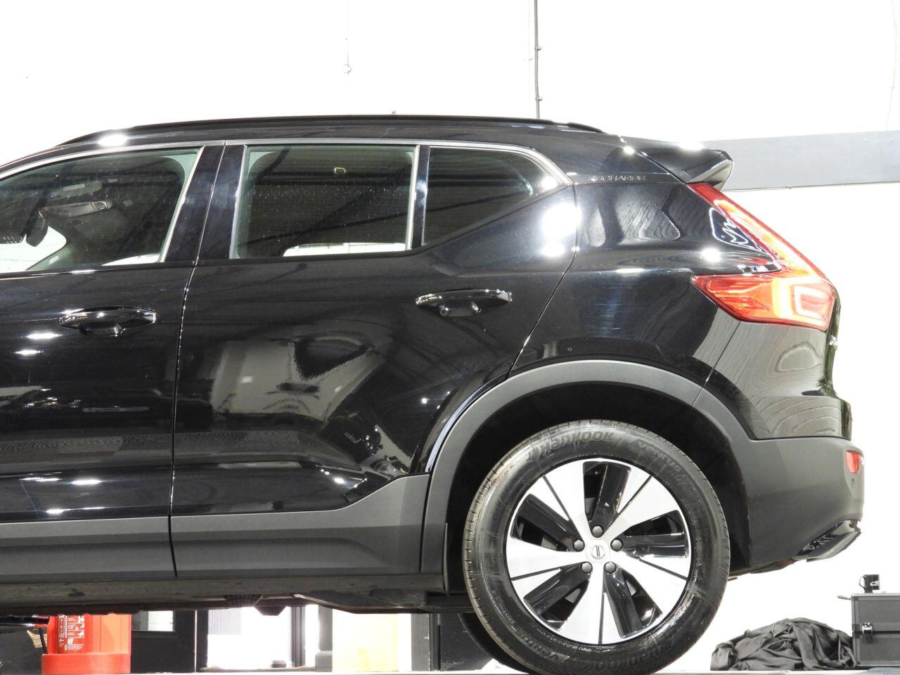 Volvo XC40 view 17