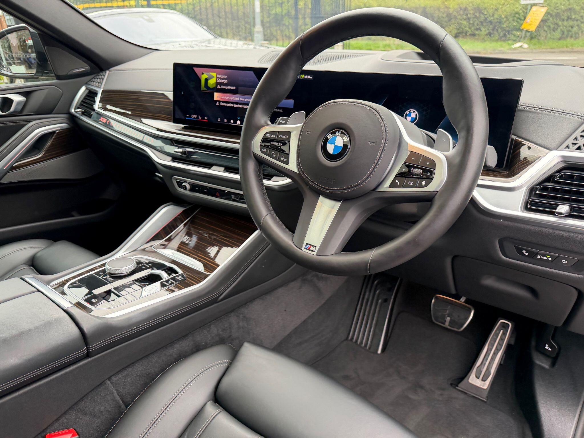 BMW X6 view 14