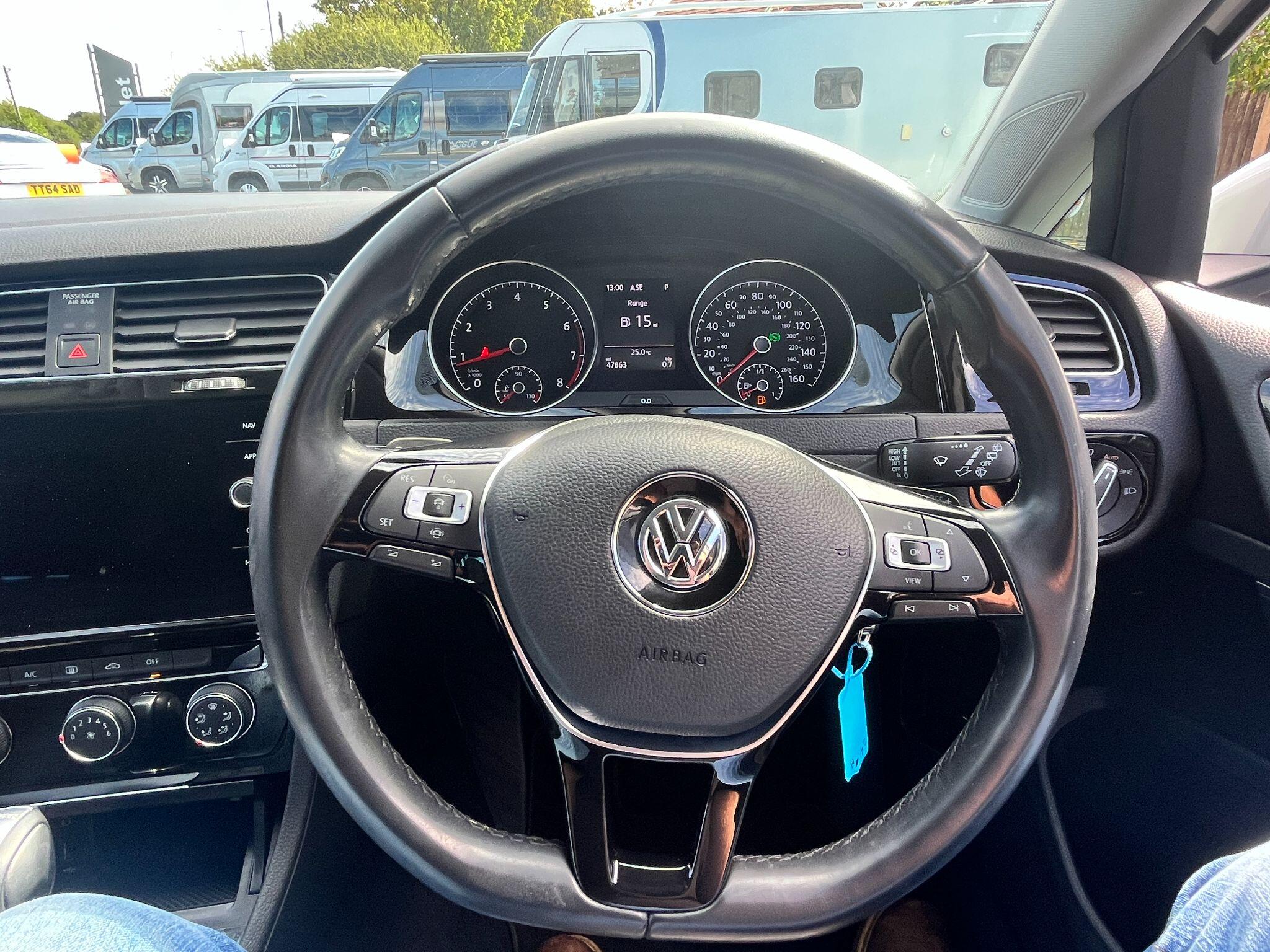 Volkswagen Golf view 16