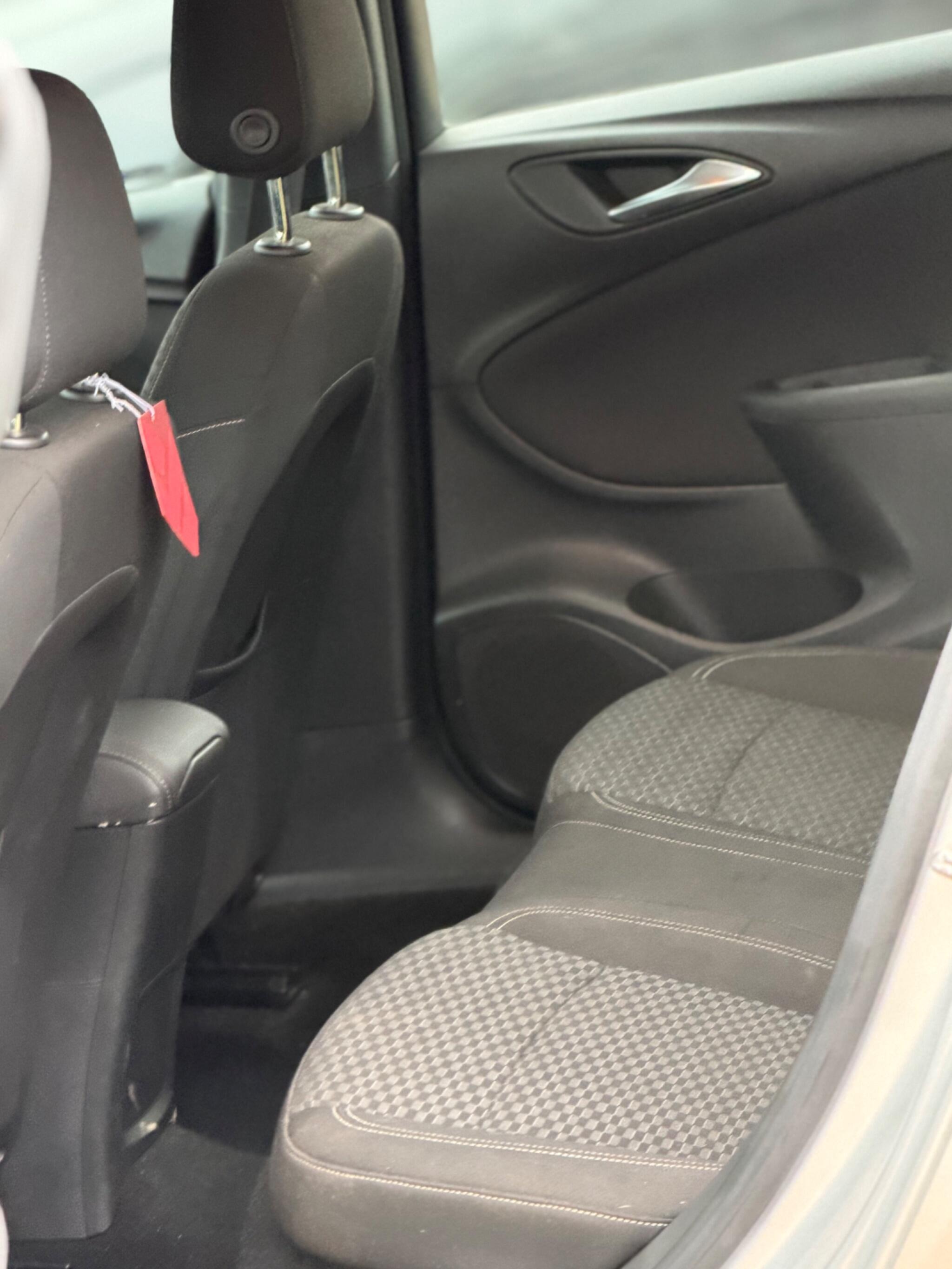 2016 Vauxhall Astra 1.0i Turbo ecoFLEX SRi Nav Euro 6 (s/s) 5dr image 24