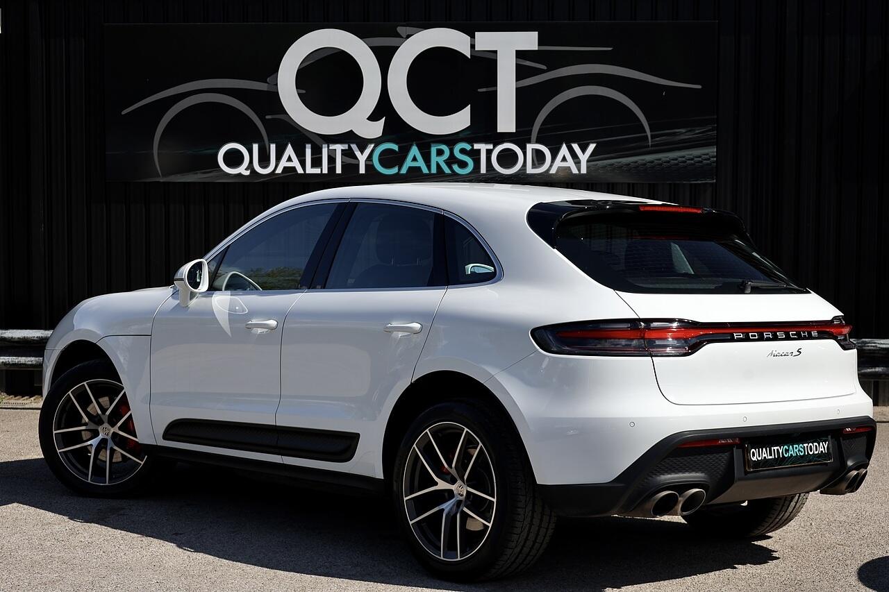 Porsche Macan view 8