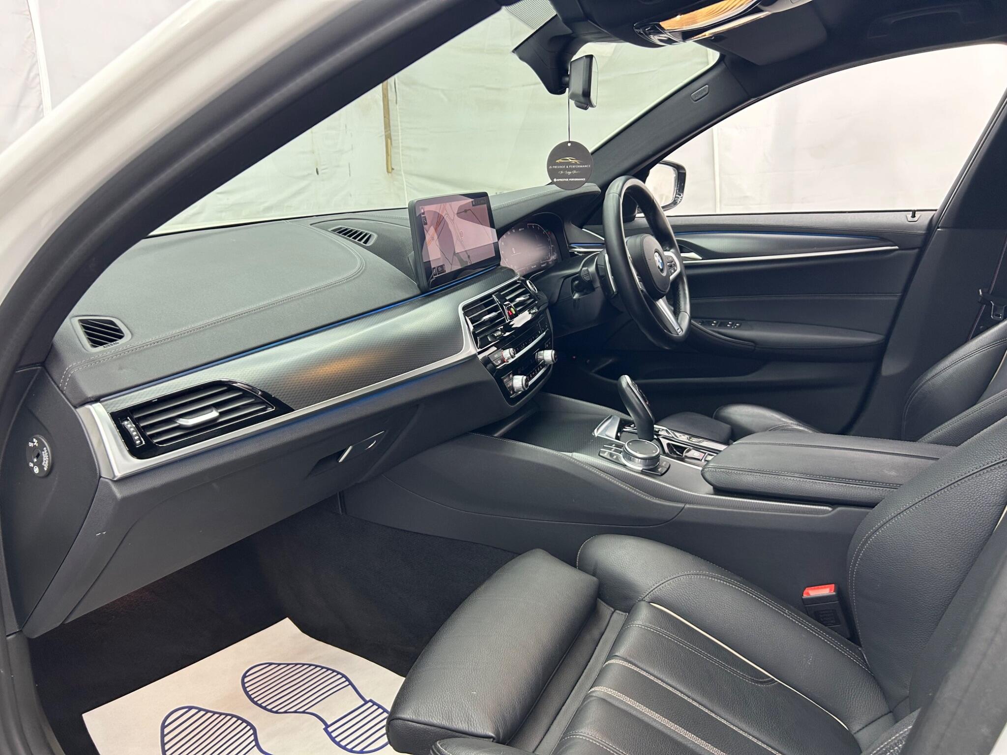 BMW 5 Series view 48