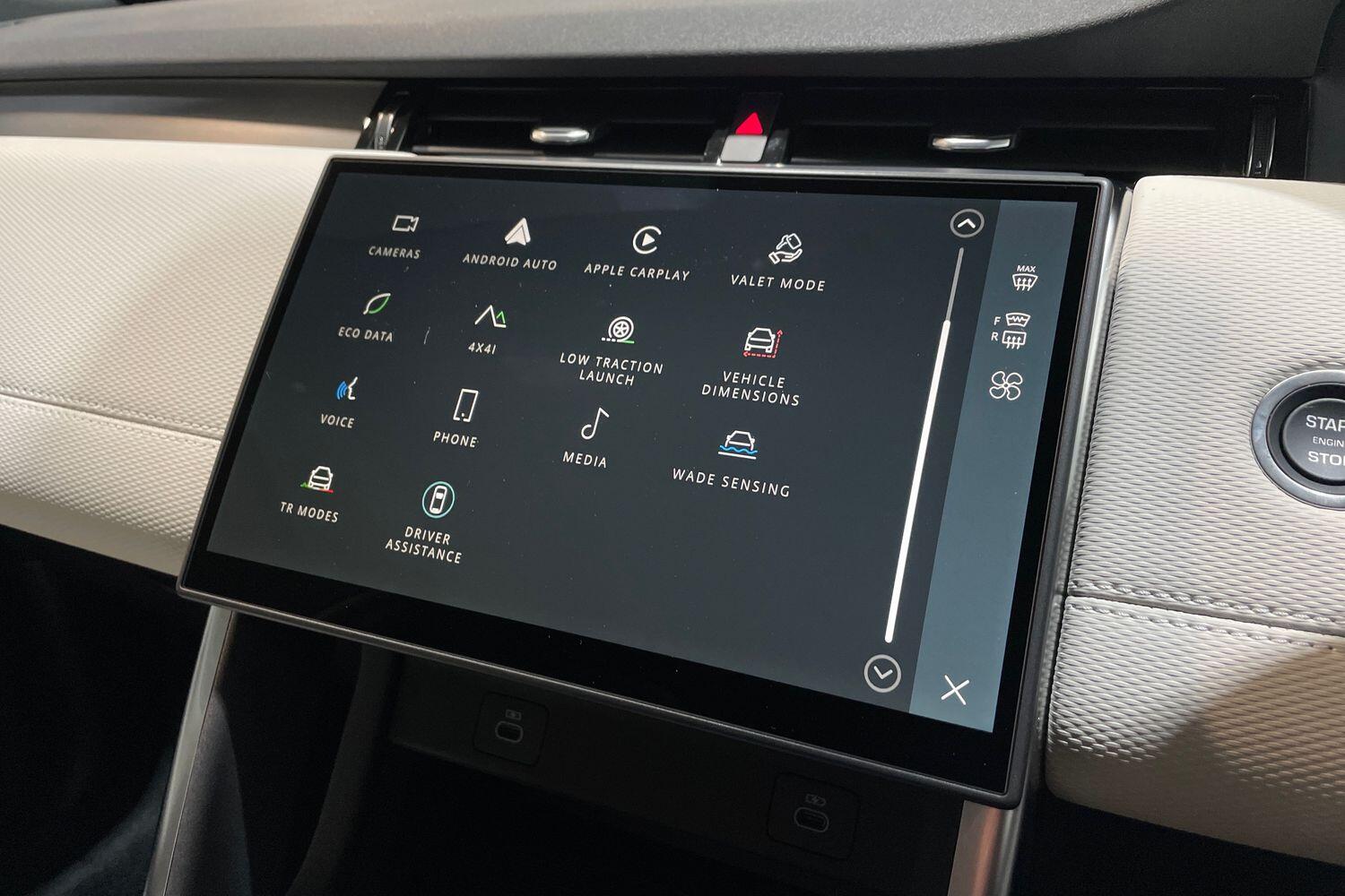 Land Rover Discovery Sport view 29
