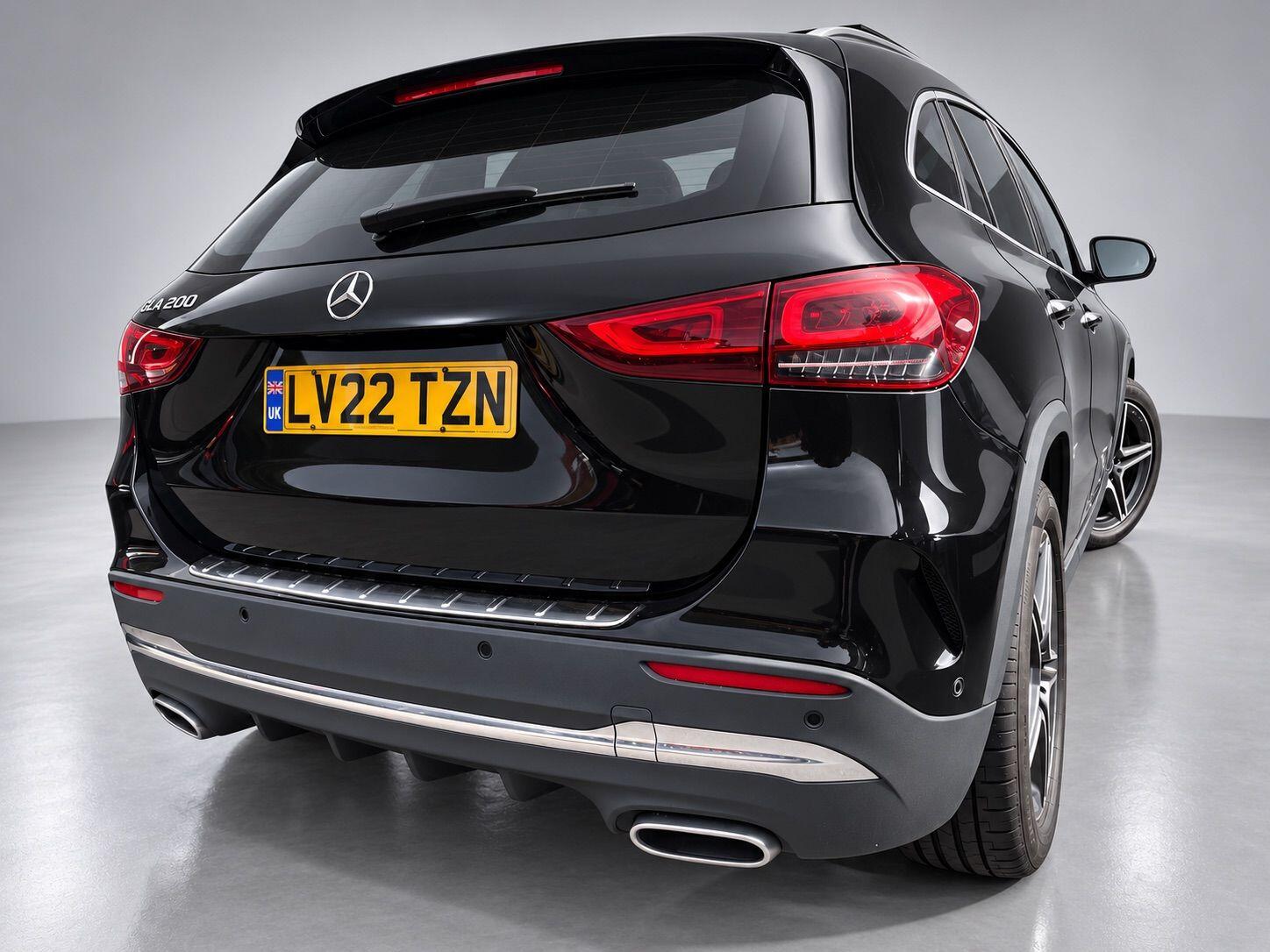 Mercedes-Benz GLA view 13