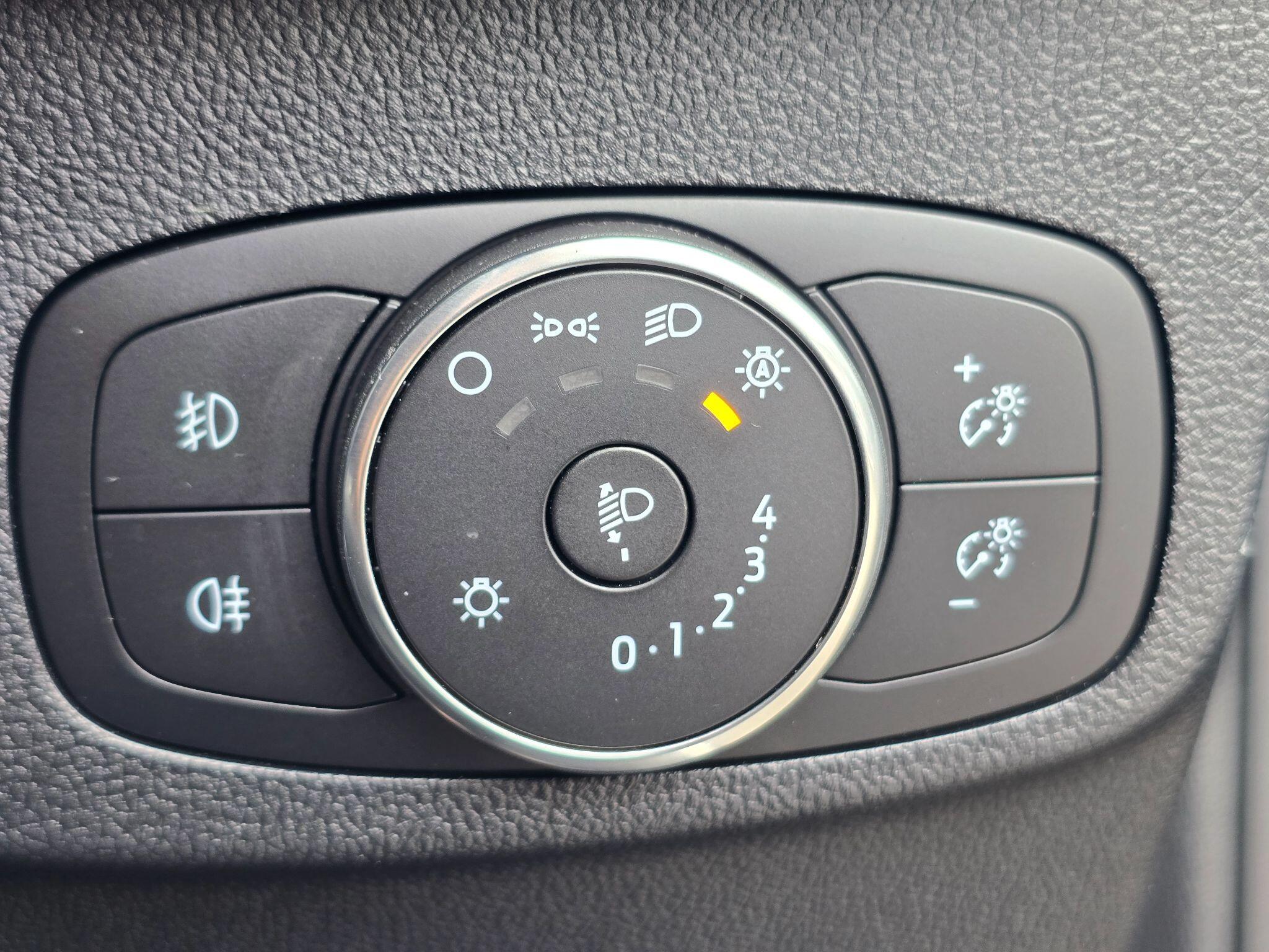 Ford Focus view 34