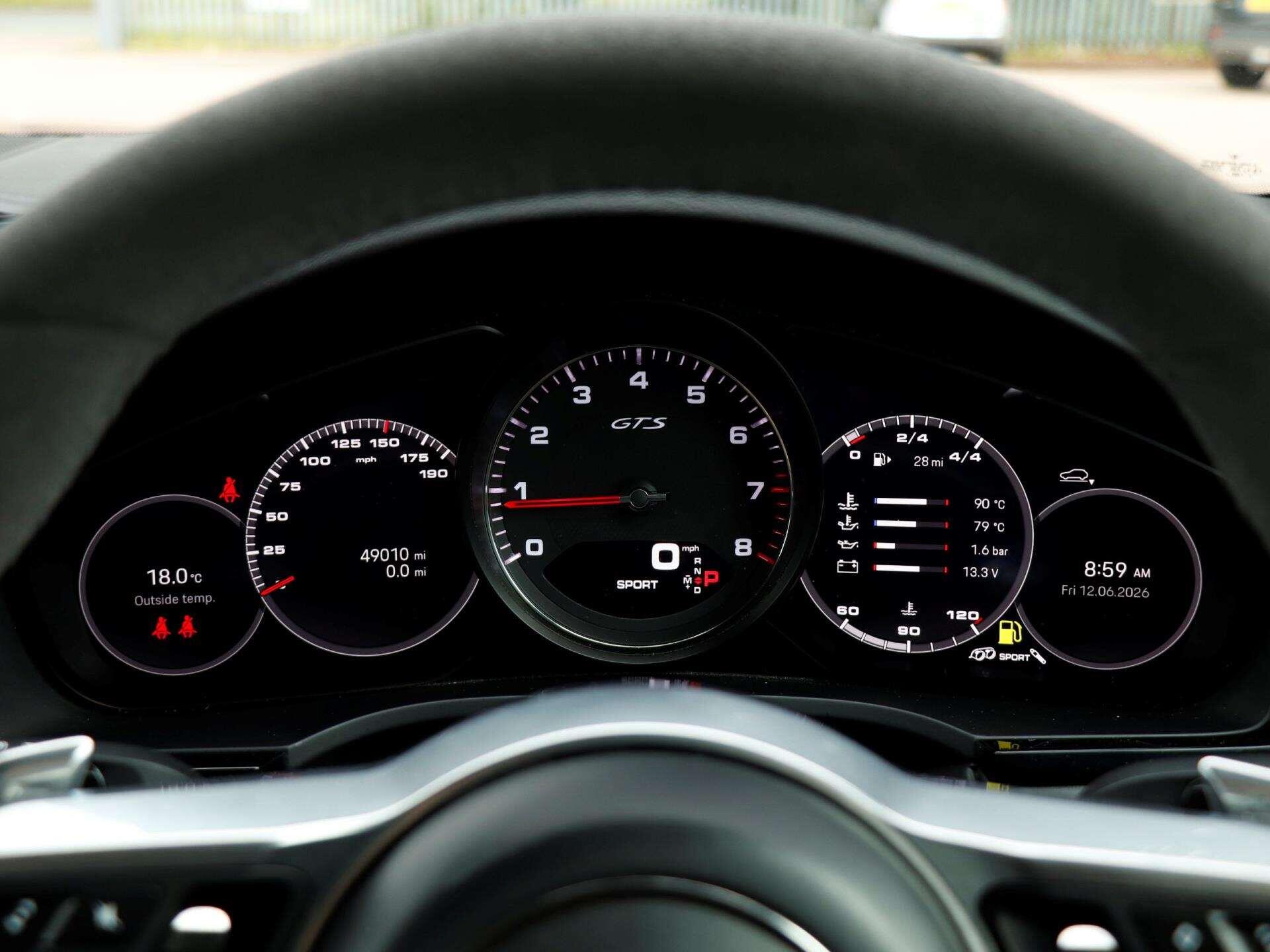 Porsche Cayenne view 13