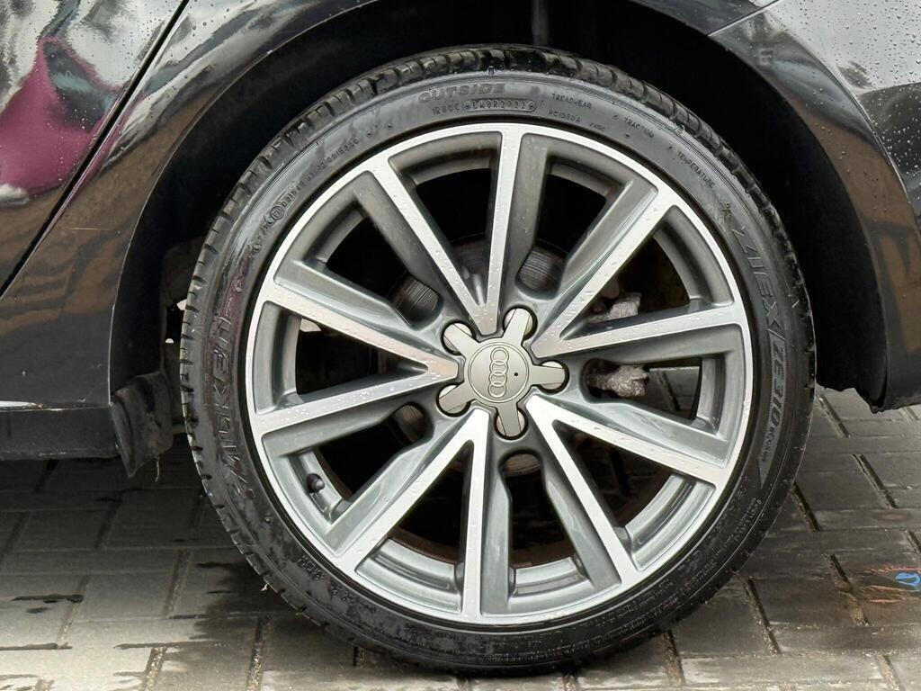 Audi A1 view 11