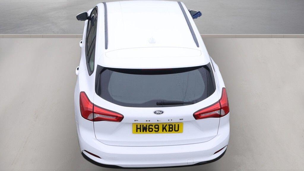 Ford Focus view 12