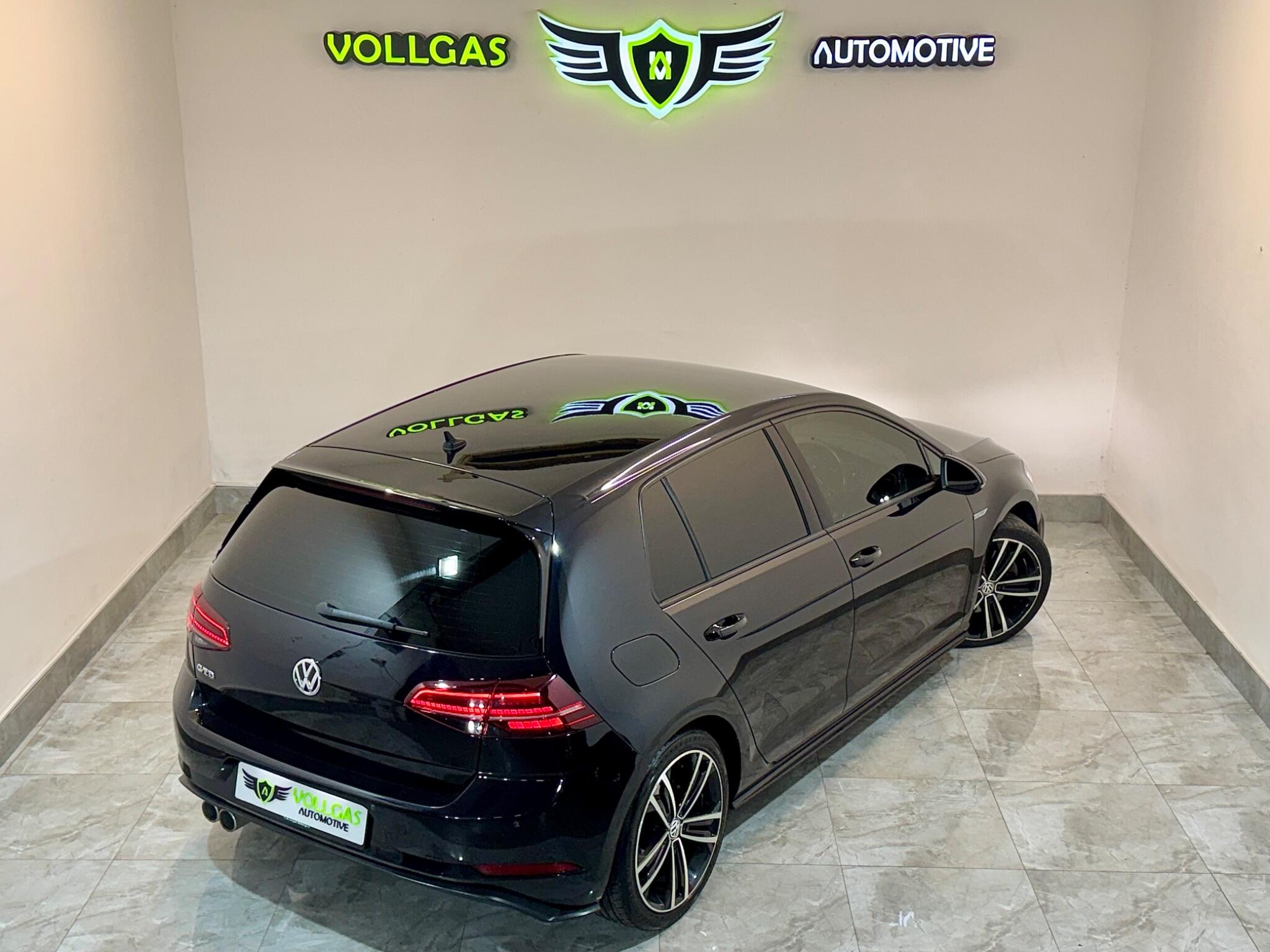 Volkswagen Golf view 6