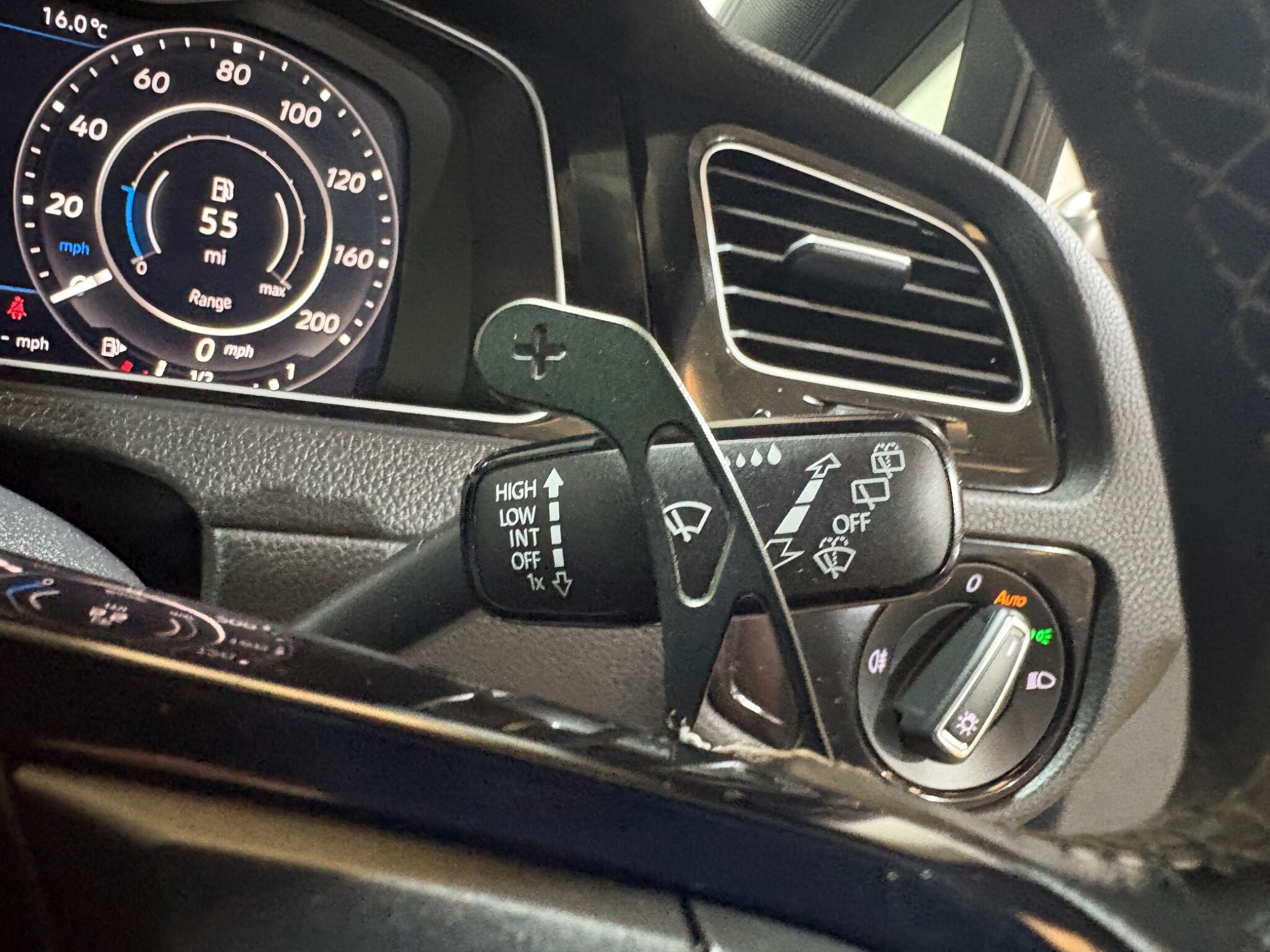 Volkswagen Golf view 33