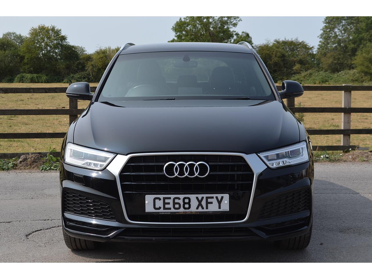 Audi Q3 view 4