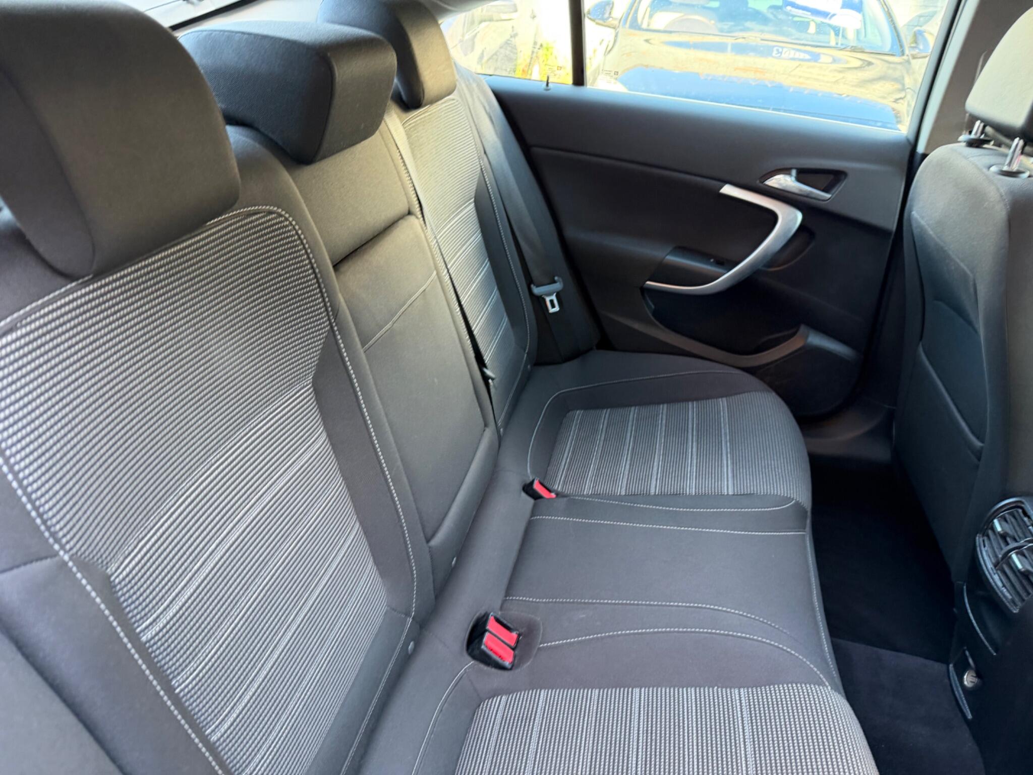 Vauxhall Insignia view 25