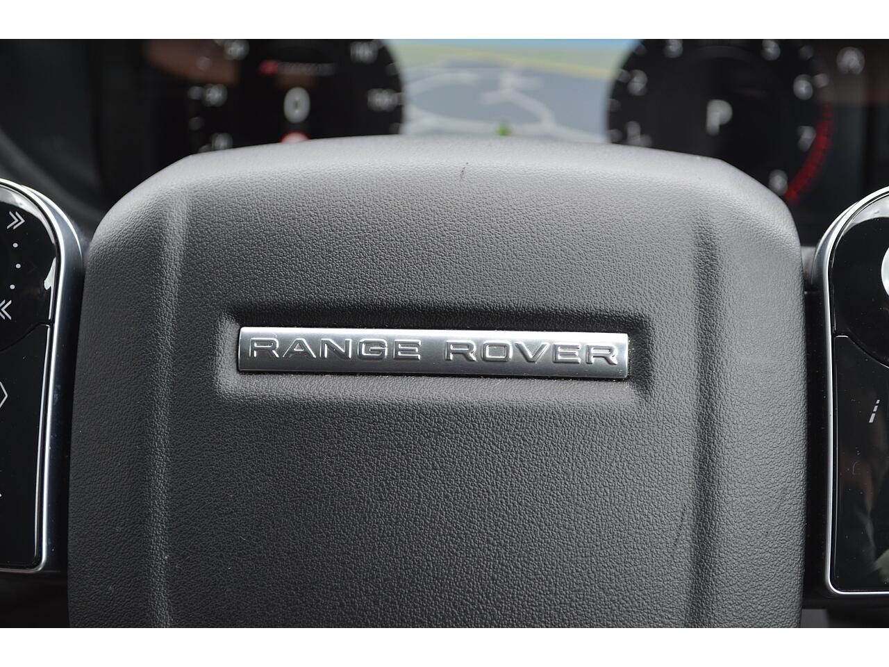 Land Rover Range Rover Velar view 23