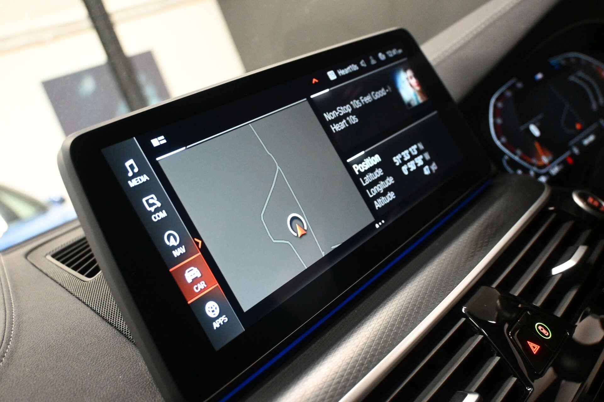 BMW 5 Series view 19