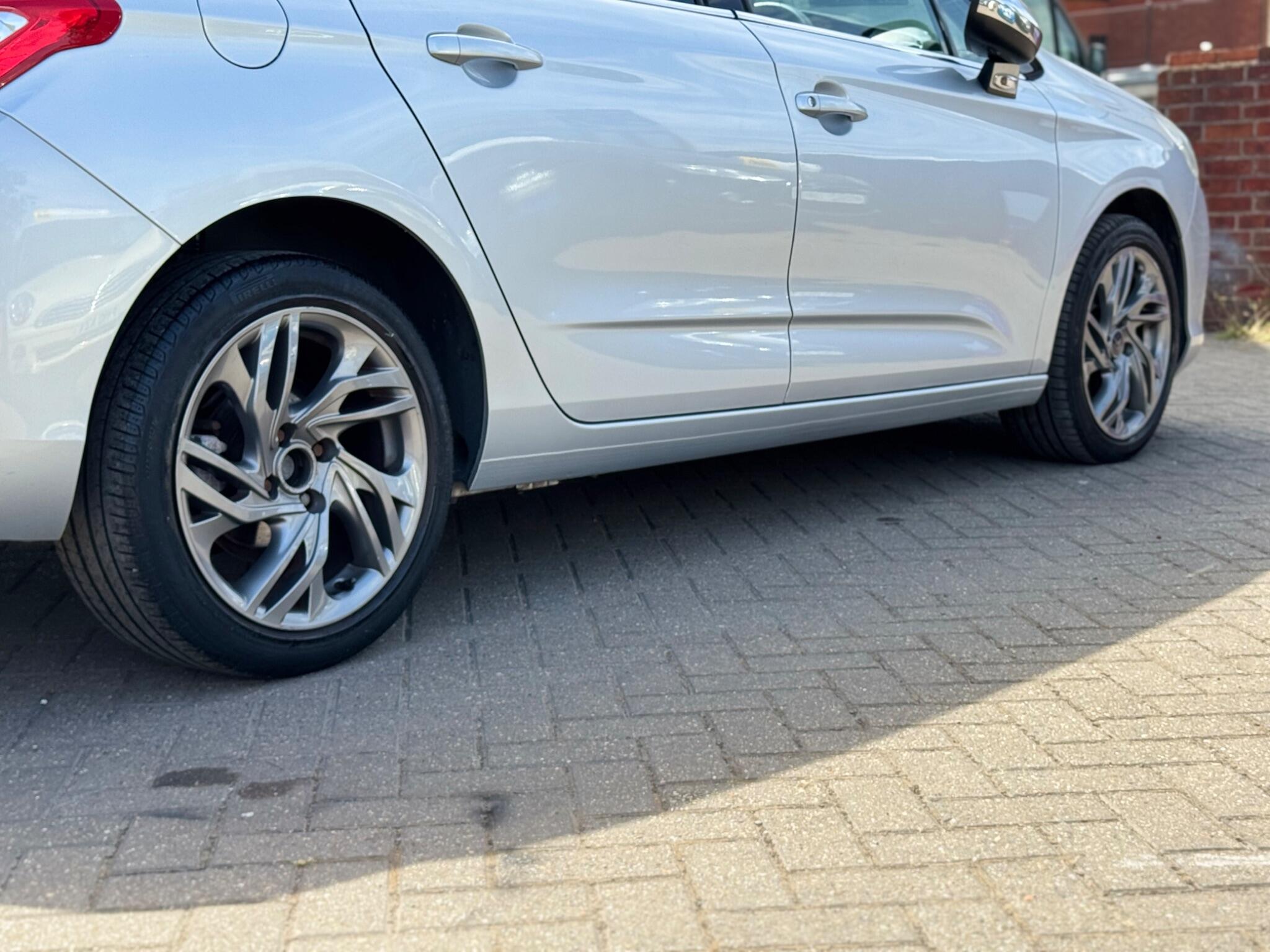 Citroen C4 view 11