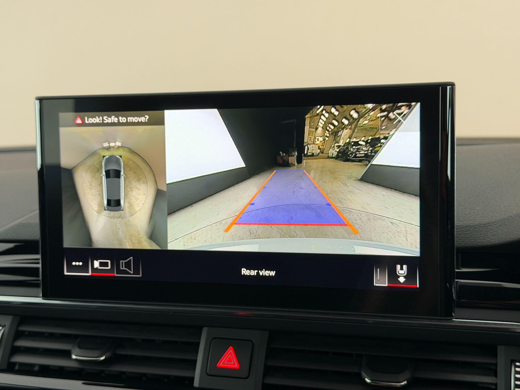 Audi A4 view 32