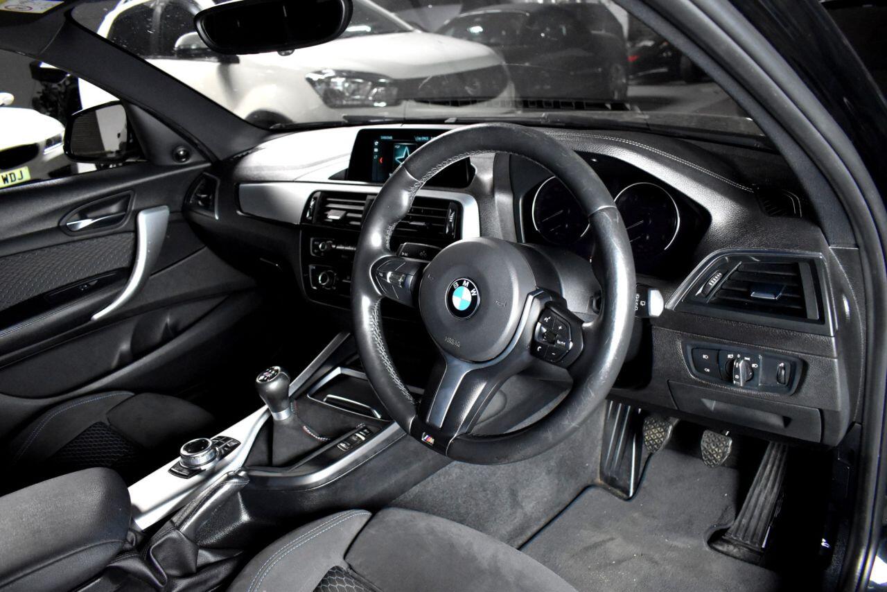 BMW 1 Series view 18