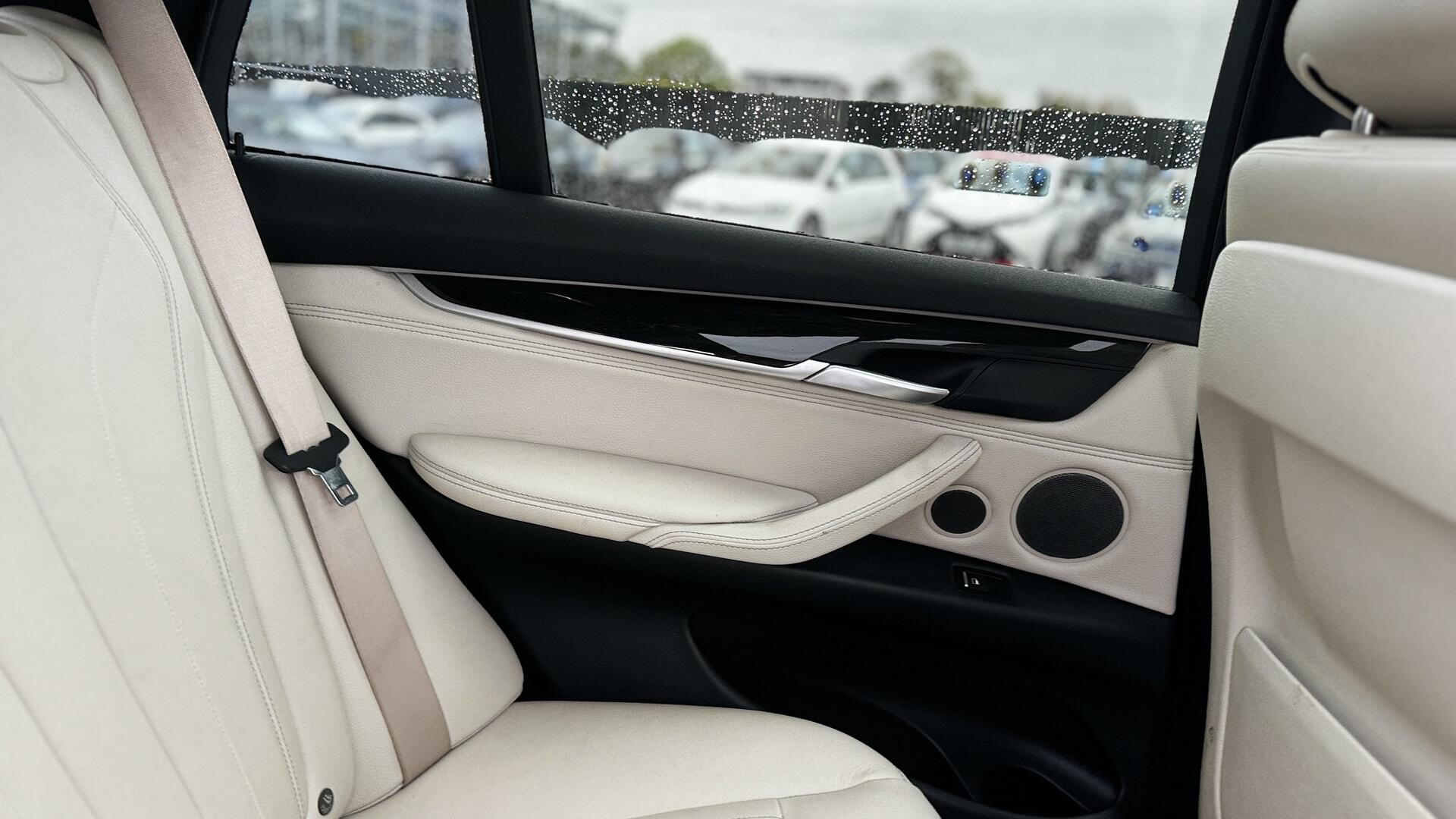 BMW X5 view 30