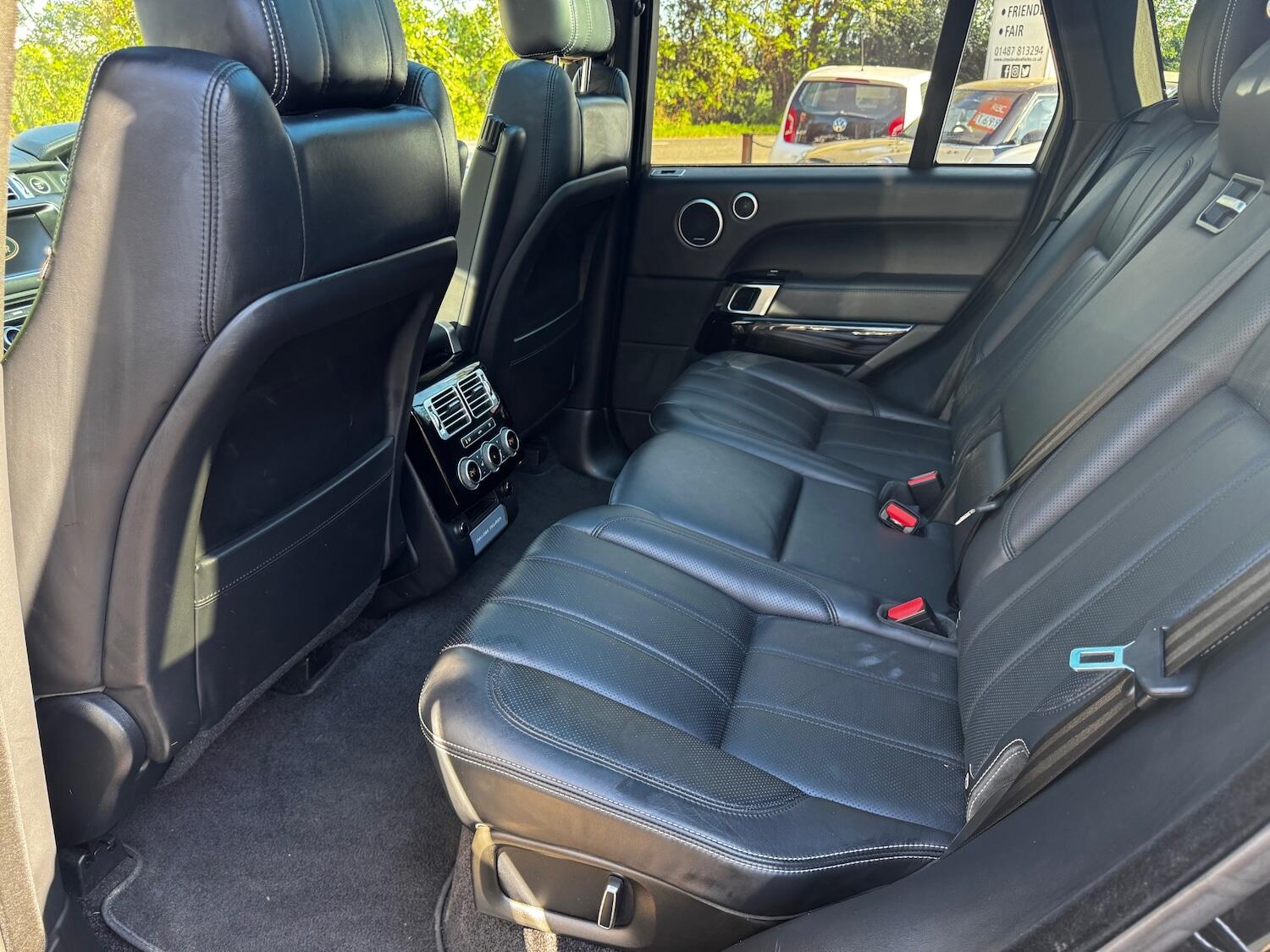 Land Rover Range Rover view 11