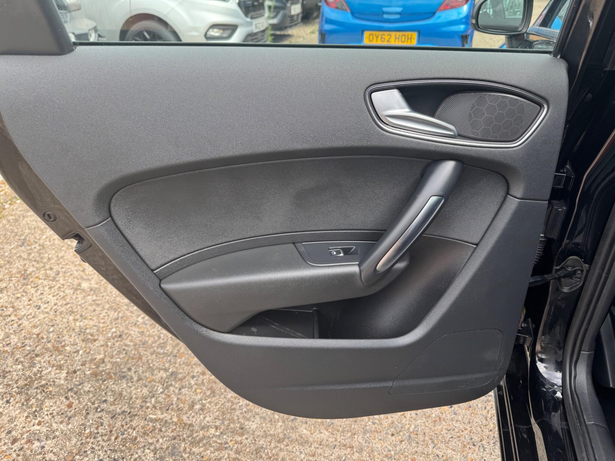 Audi A1 view 16