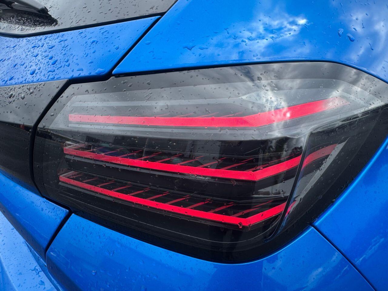 Peugeot 208 view 10