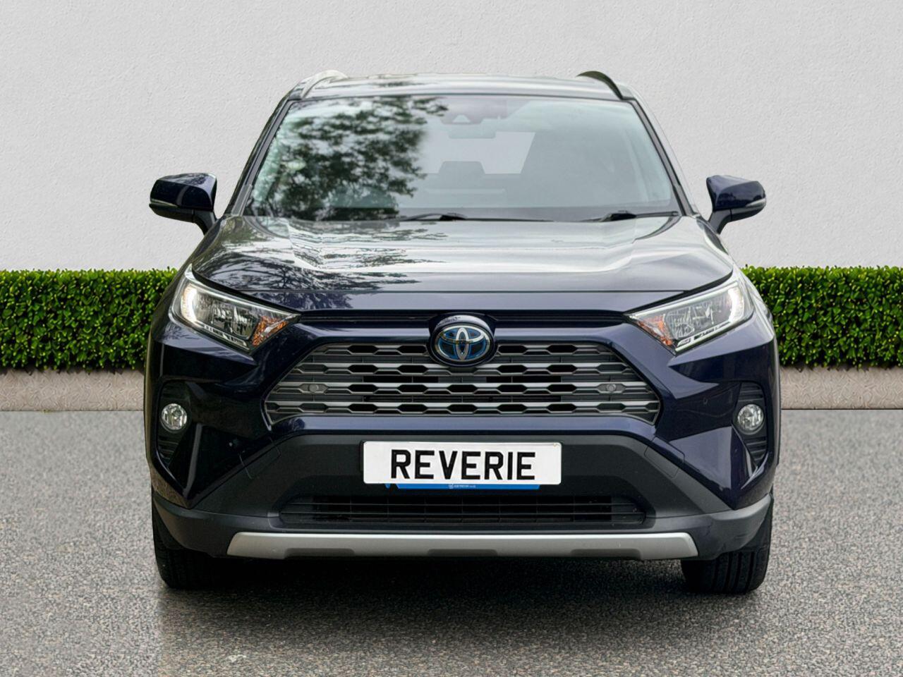 Toyota RAV4 view 2
