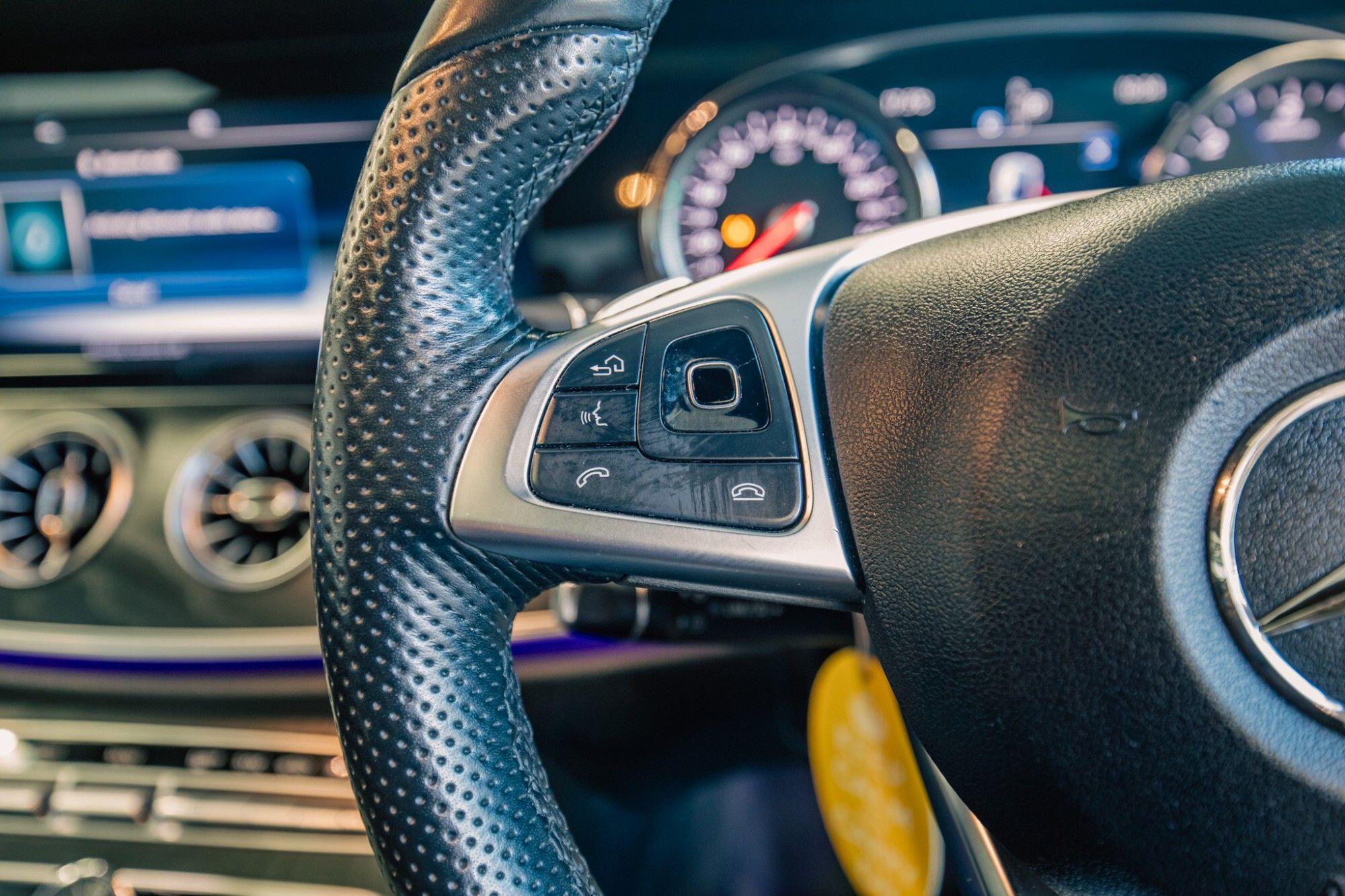Mercedes-Benz E-Class view 10
