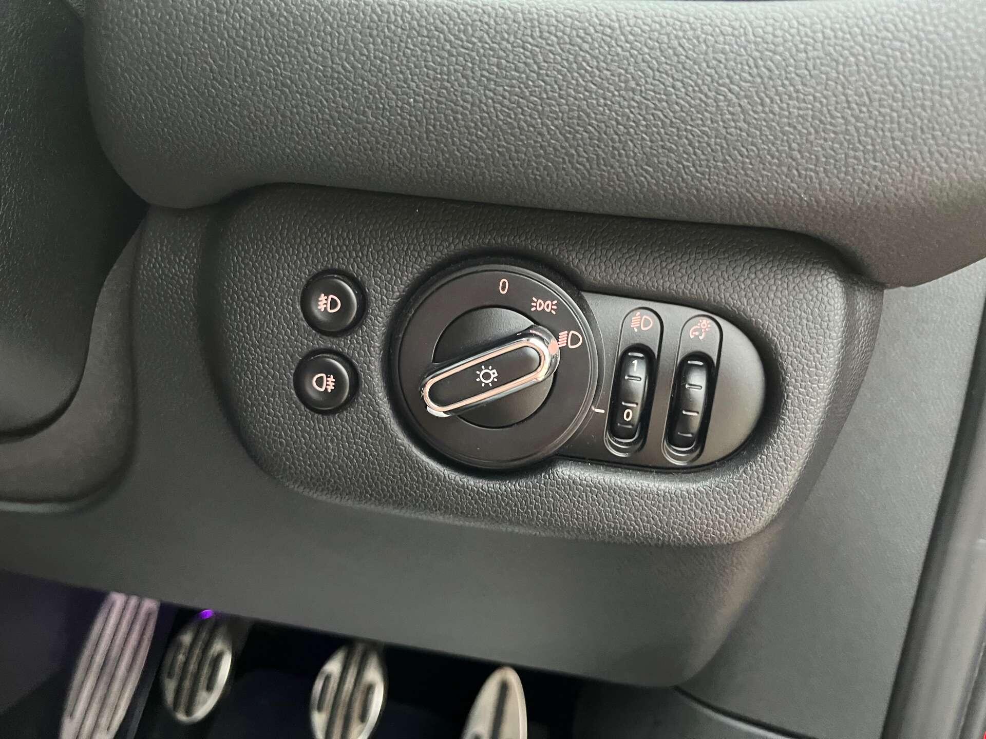 Mini Clubman view 49