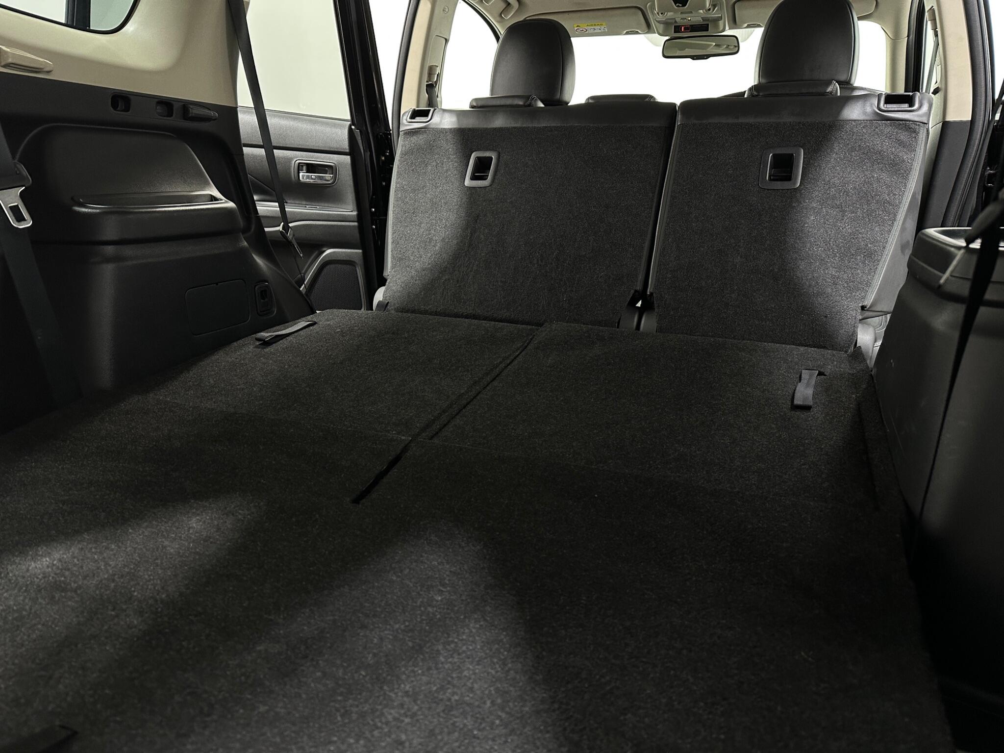 Mitsubishi Outlander view 46