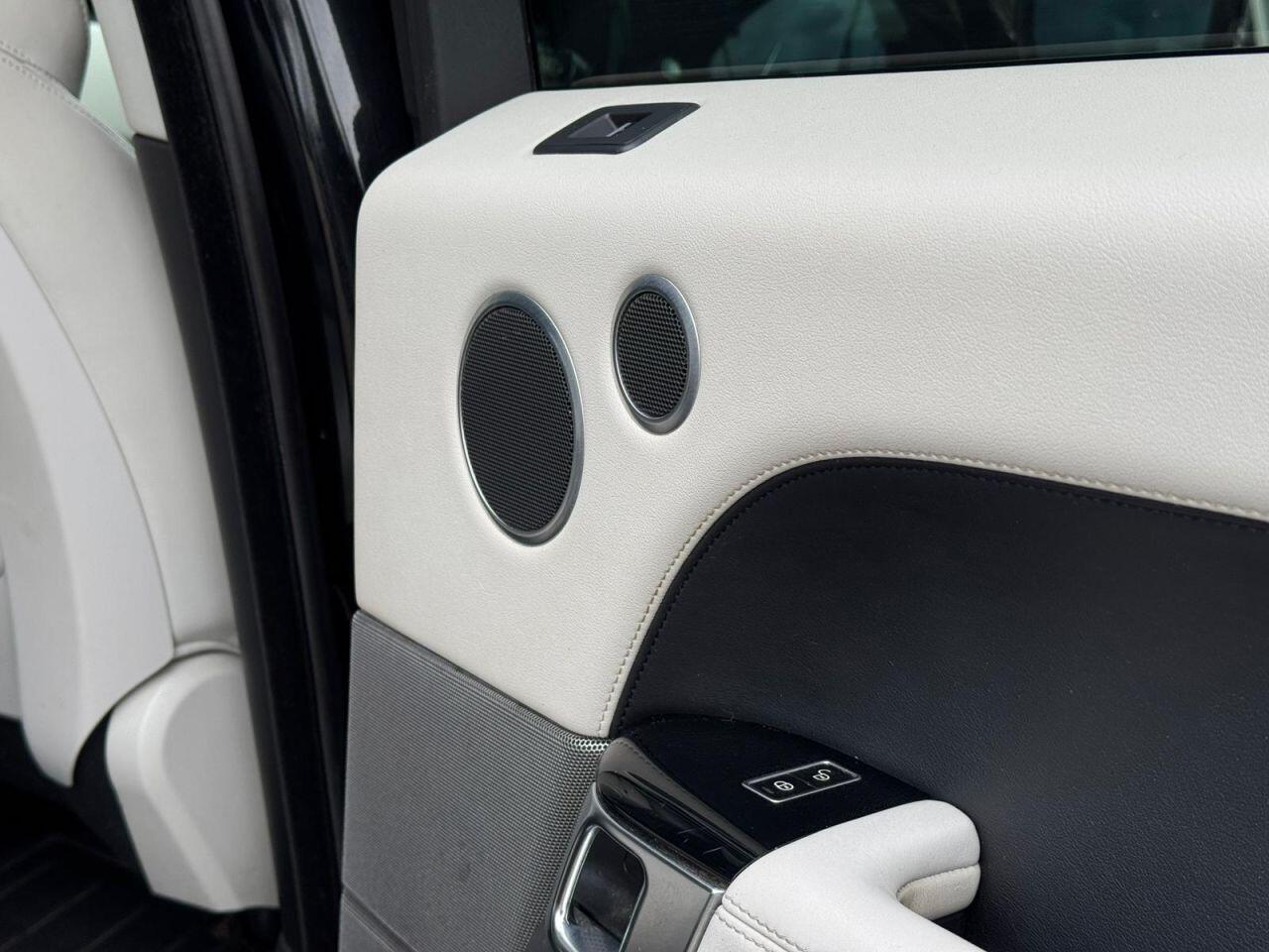 Land Rover Range Rover Sport view 25