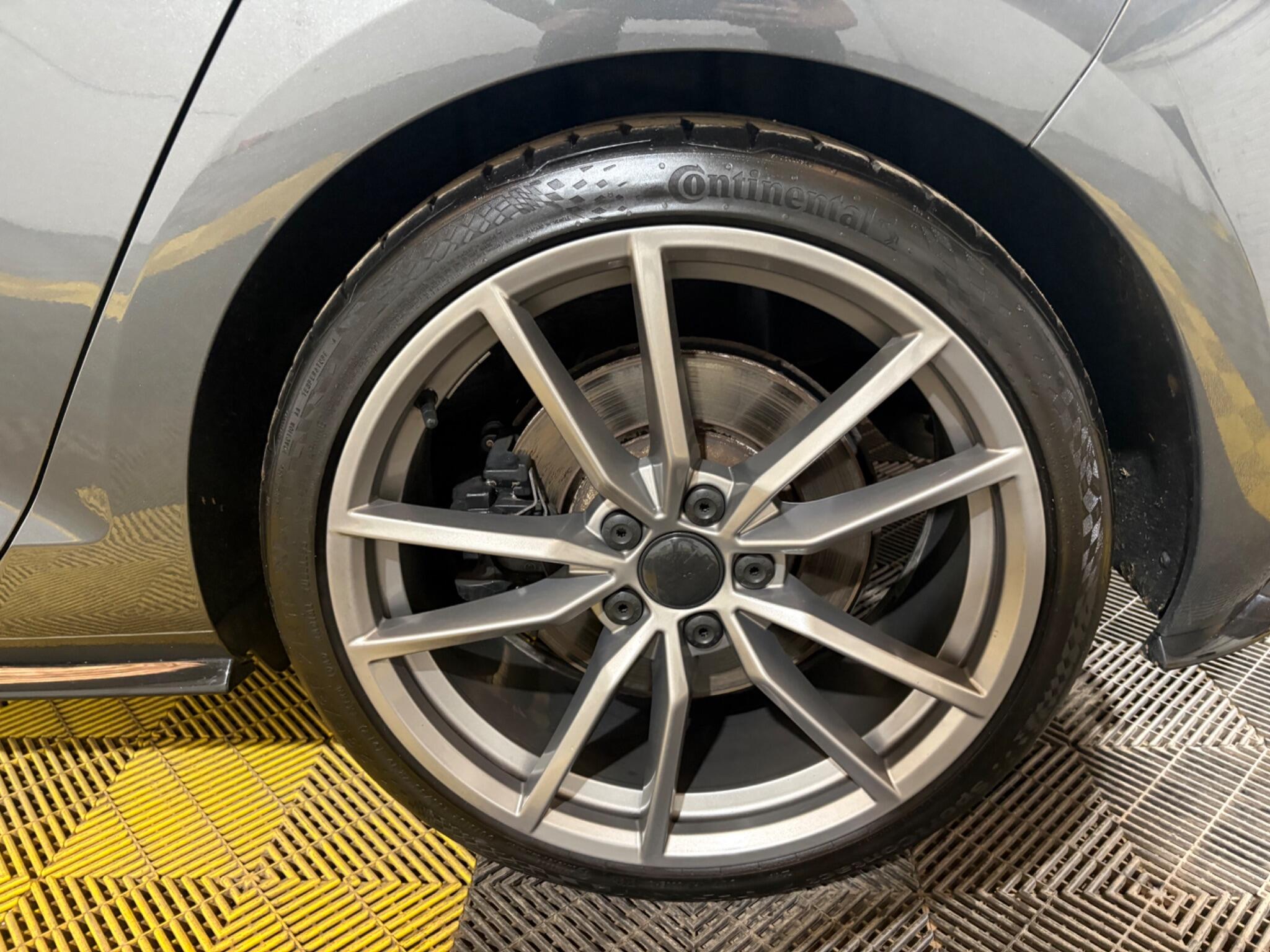 Volkswagen Golf view 42