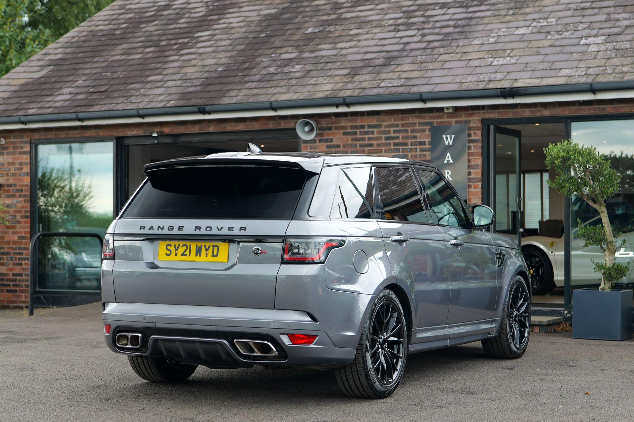 Land Rover Range Rover Sport view 4