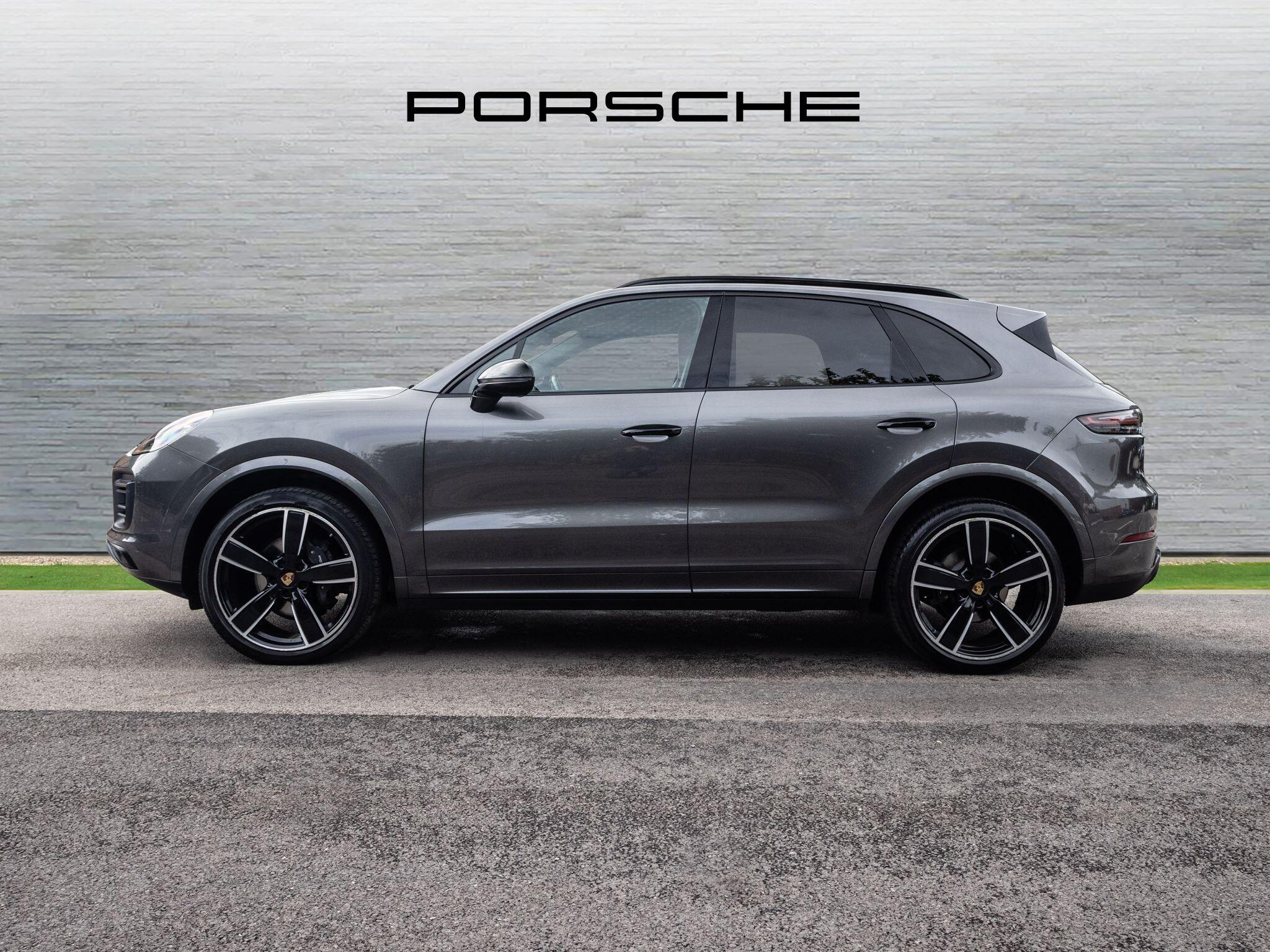 Porsche Cayenne view 5