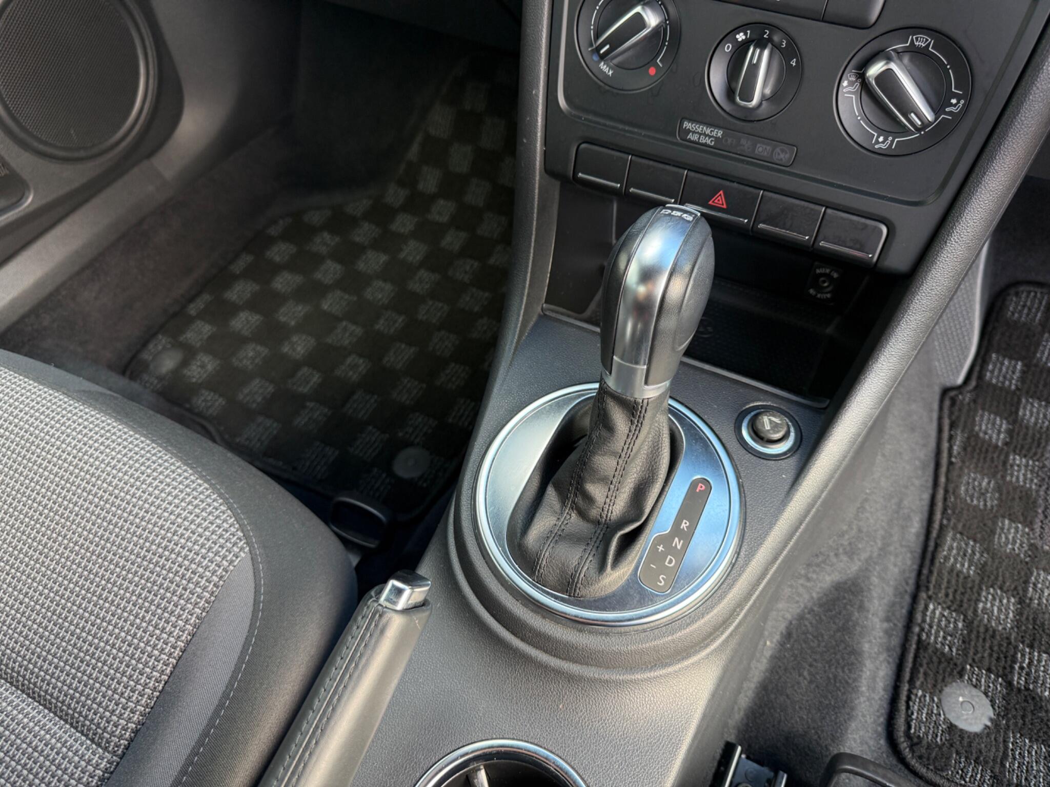Volkswagen Beetle view 65