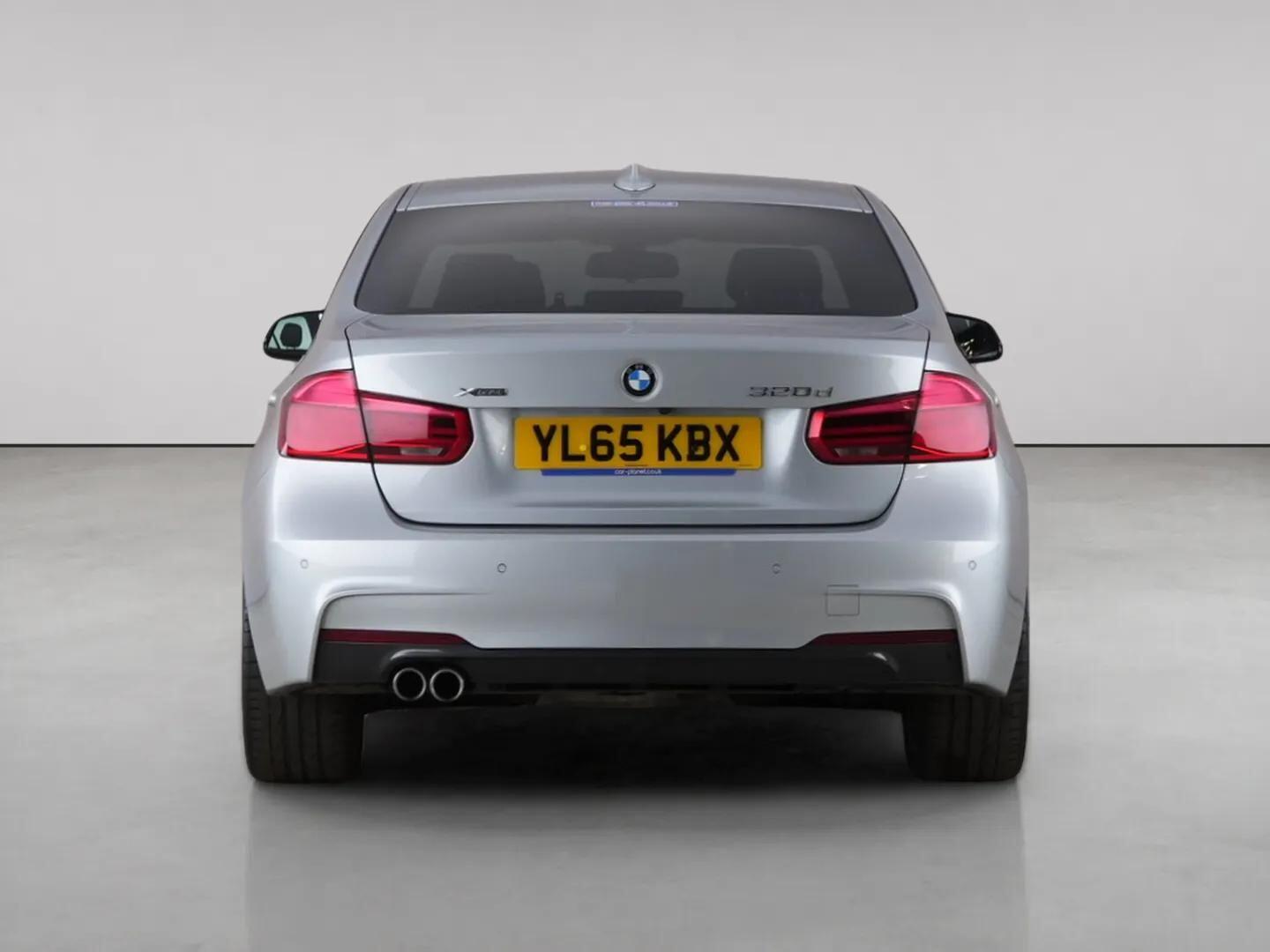 BMW 3 Series view 7