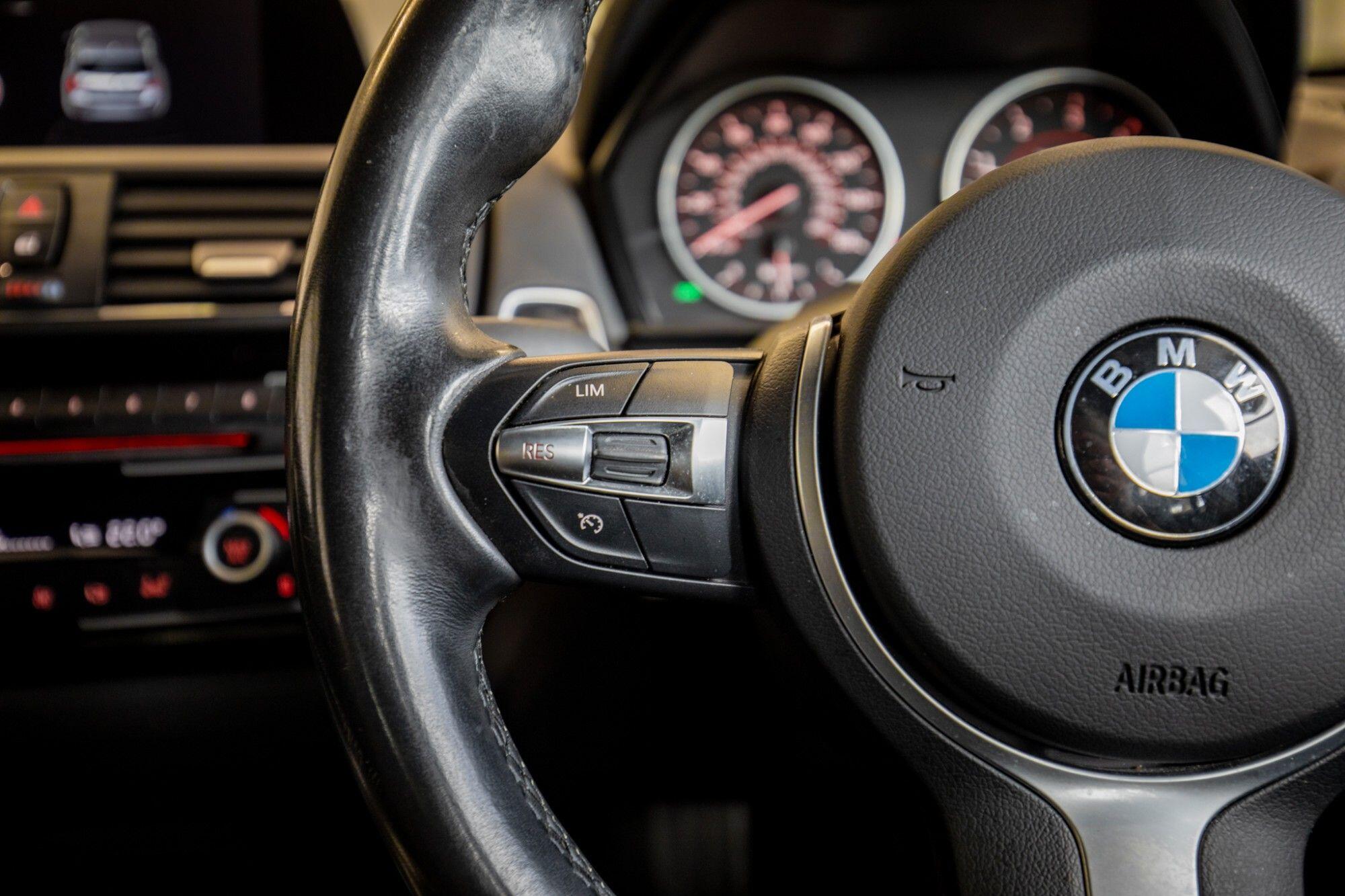 BMW 1 Series view 17