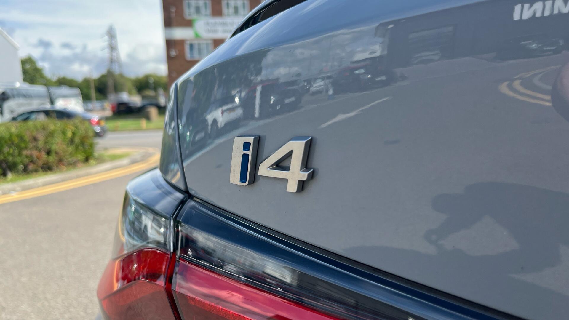 BMW i4 view 32