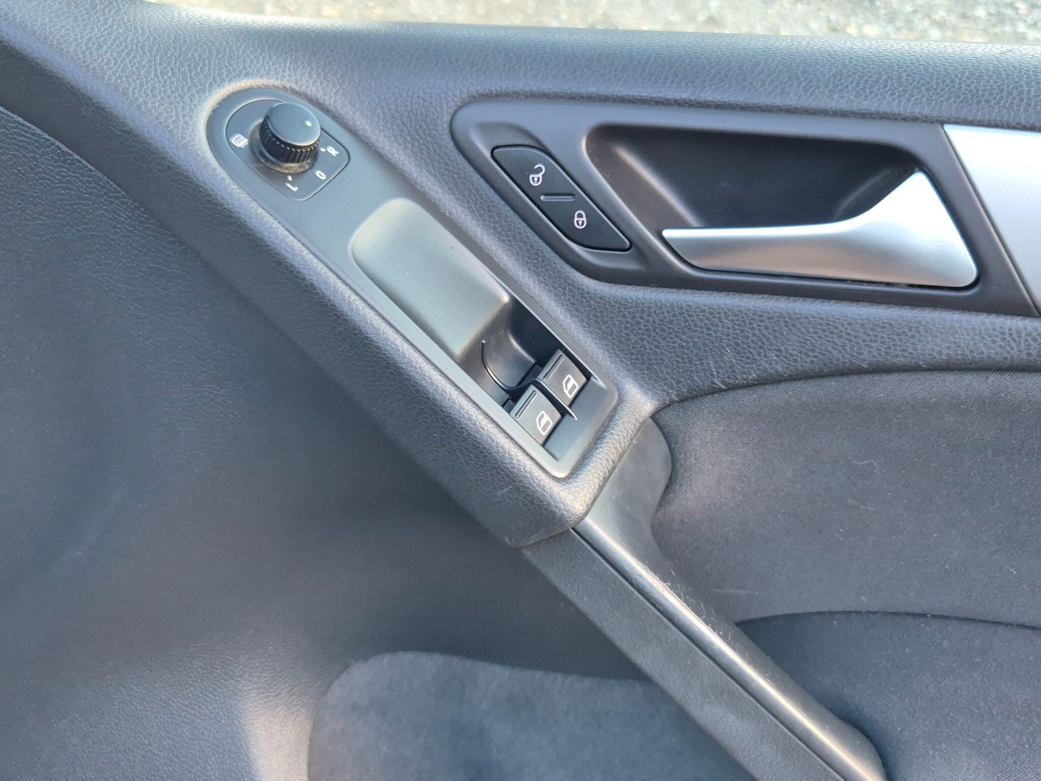 Volkswagen Golf view 11
