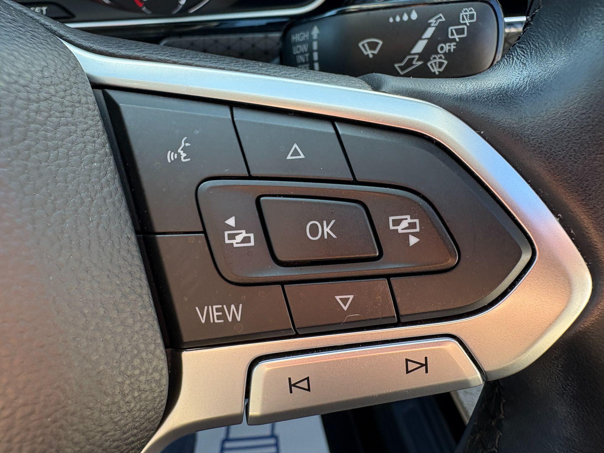 Volkswagen T-Cross view 31