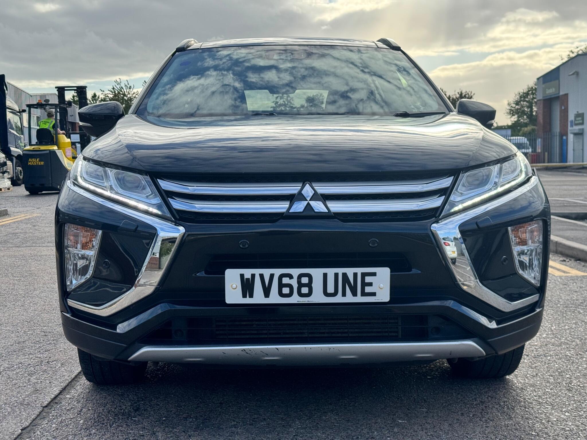 Mitsubishi Eclipse Cross view 6