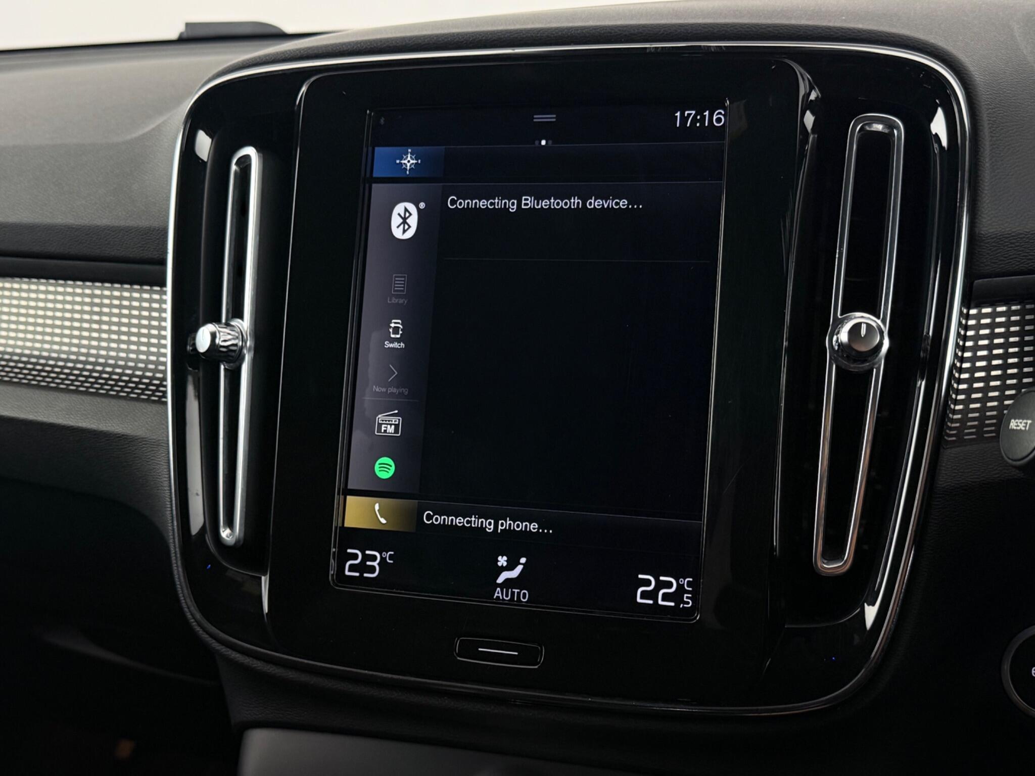Volvo XC40 view 22