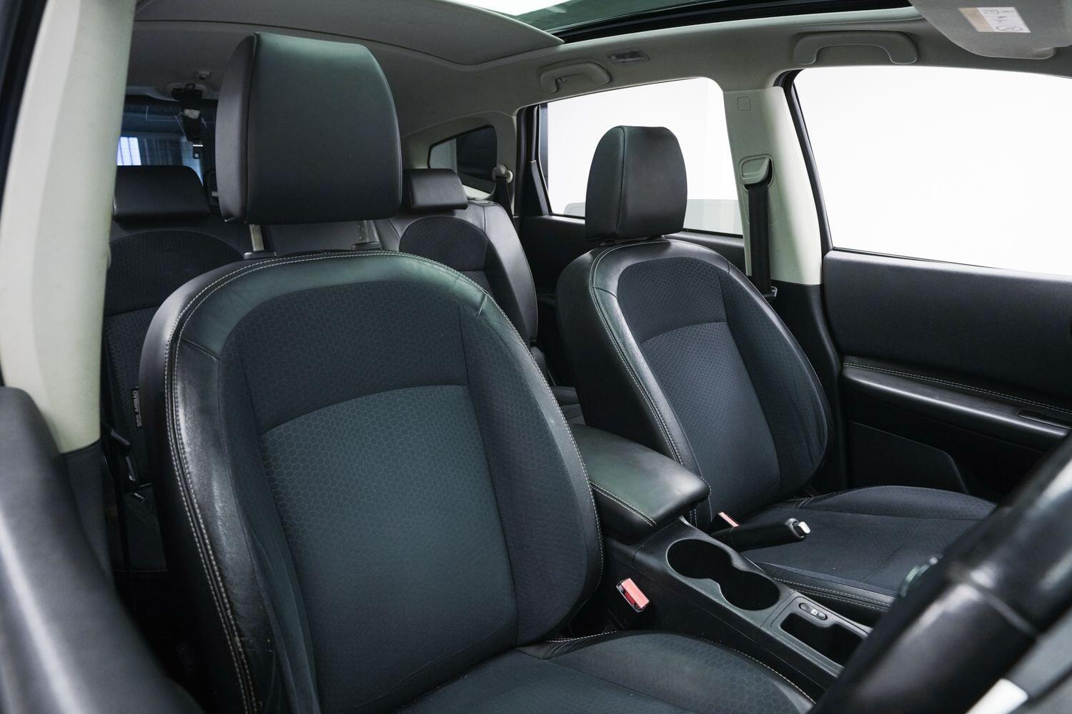 Nissan Qashqai+2 view 9